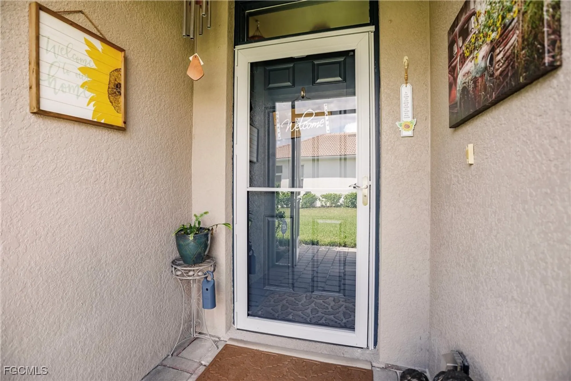 Property Slideshow image 6 of 49 | 15228 ligustrum ln, Alva, FL, 33920