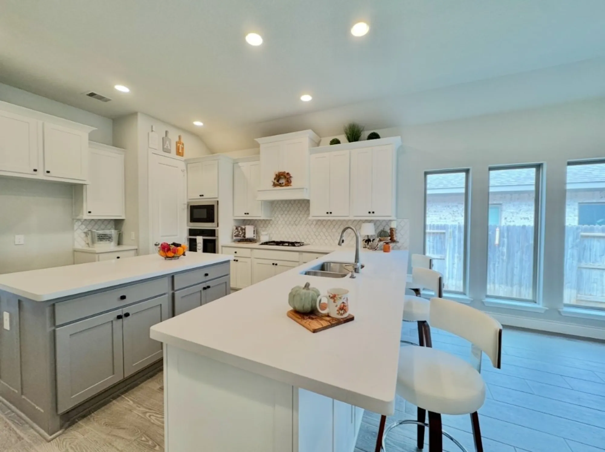 Property Slideshow image 14 of 37 | 2157 wildrye ln, New Braunfels, TX, 78132