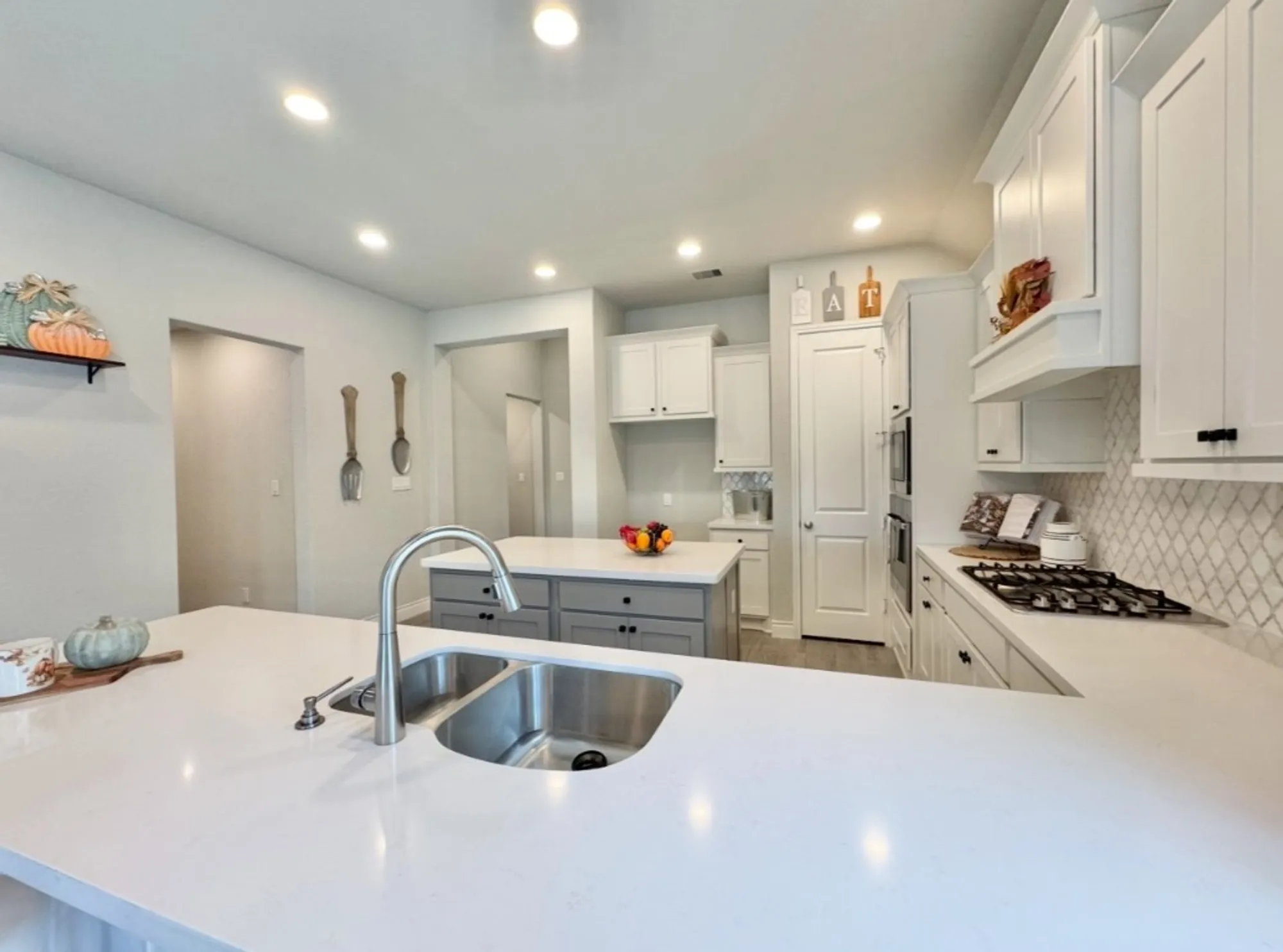 Property Slideshow image 12 of 37 | 2157 wildrye ln, New Braunfels, TX, 78132