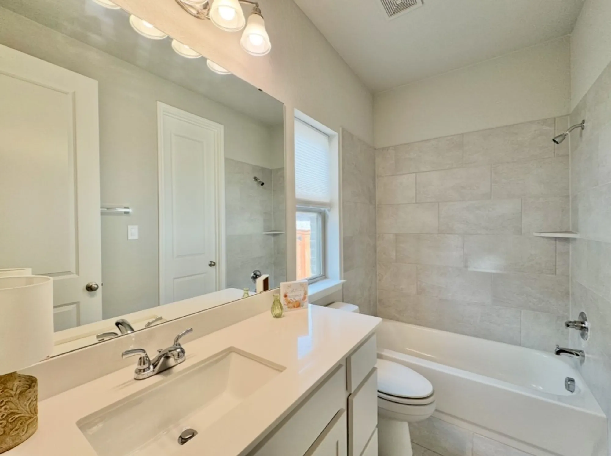Property Slideshow image 32 of 37 | 2157 wildrye ln, New Braunfels, TX, 78132