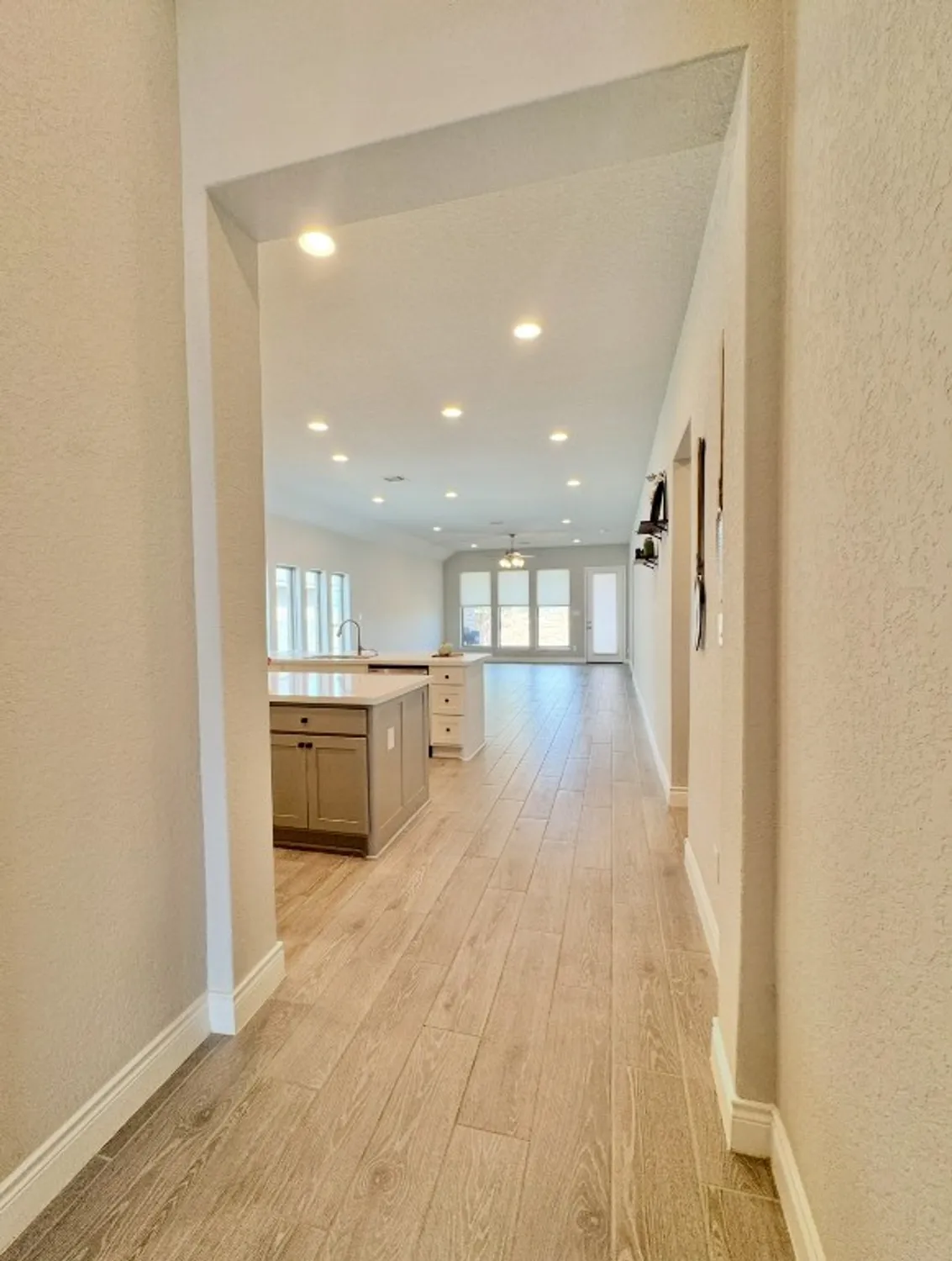 Property Slideshow image 5 of 37 | 2157 wildrye ln, New Braunfels, TX, 78132