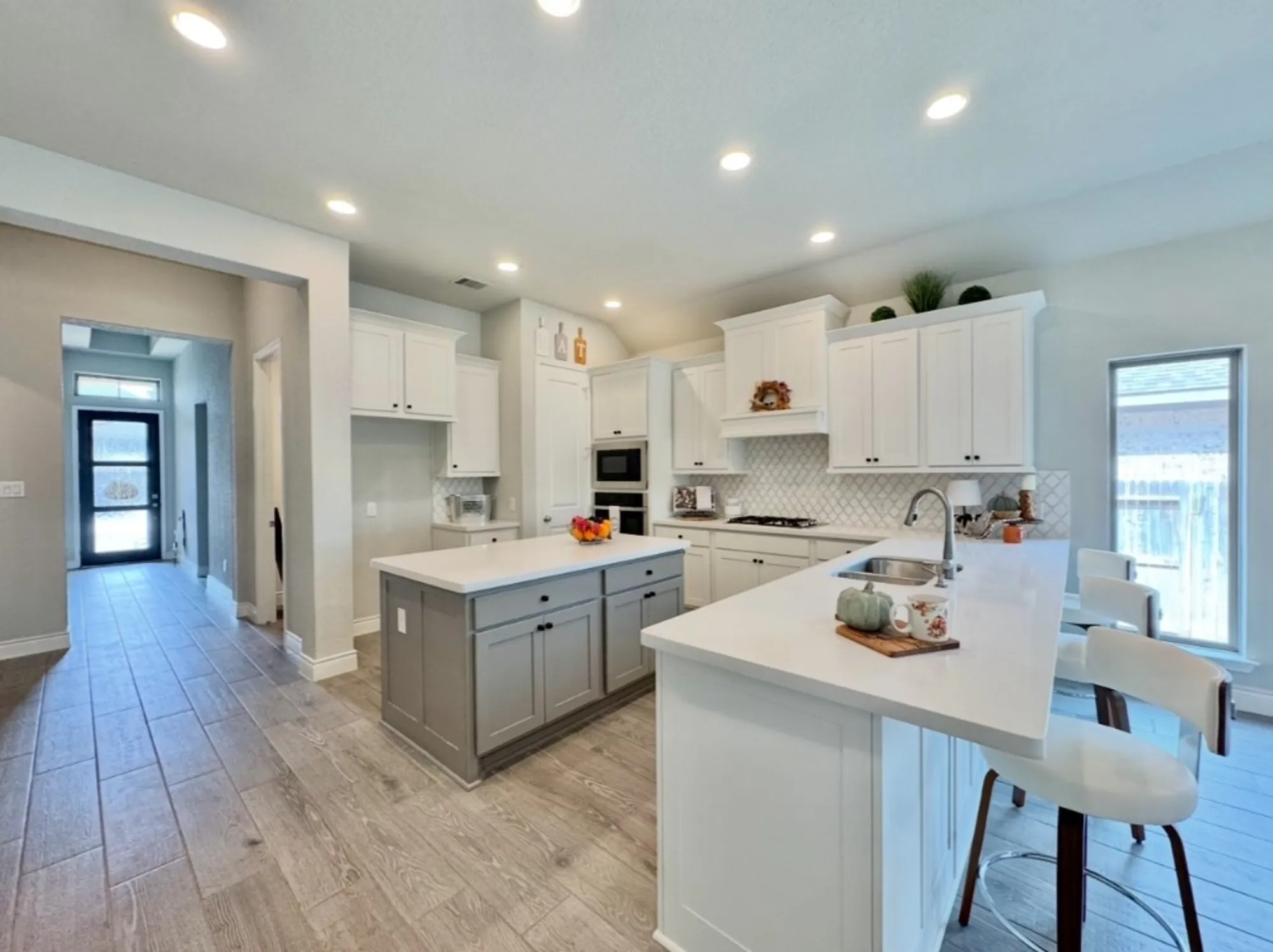 Property Slideshow image 8 of 37 | 2157 wildrye ln, New Braunfels, TX, 78132