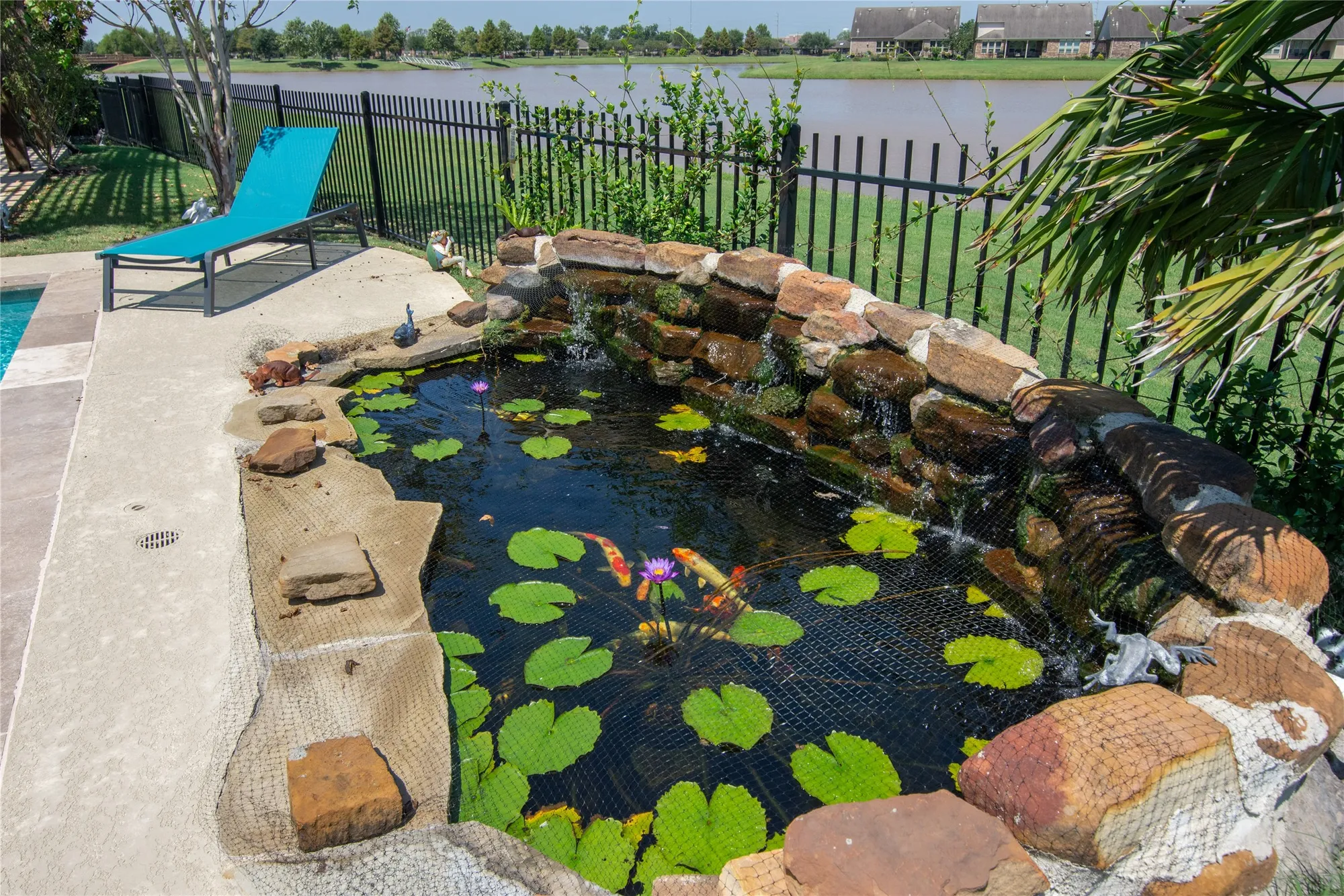 Property Slideshow image 2 of 45 | 442 spindrift cir, Richmond, TX, 77469