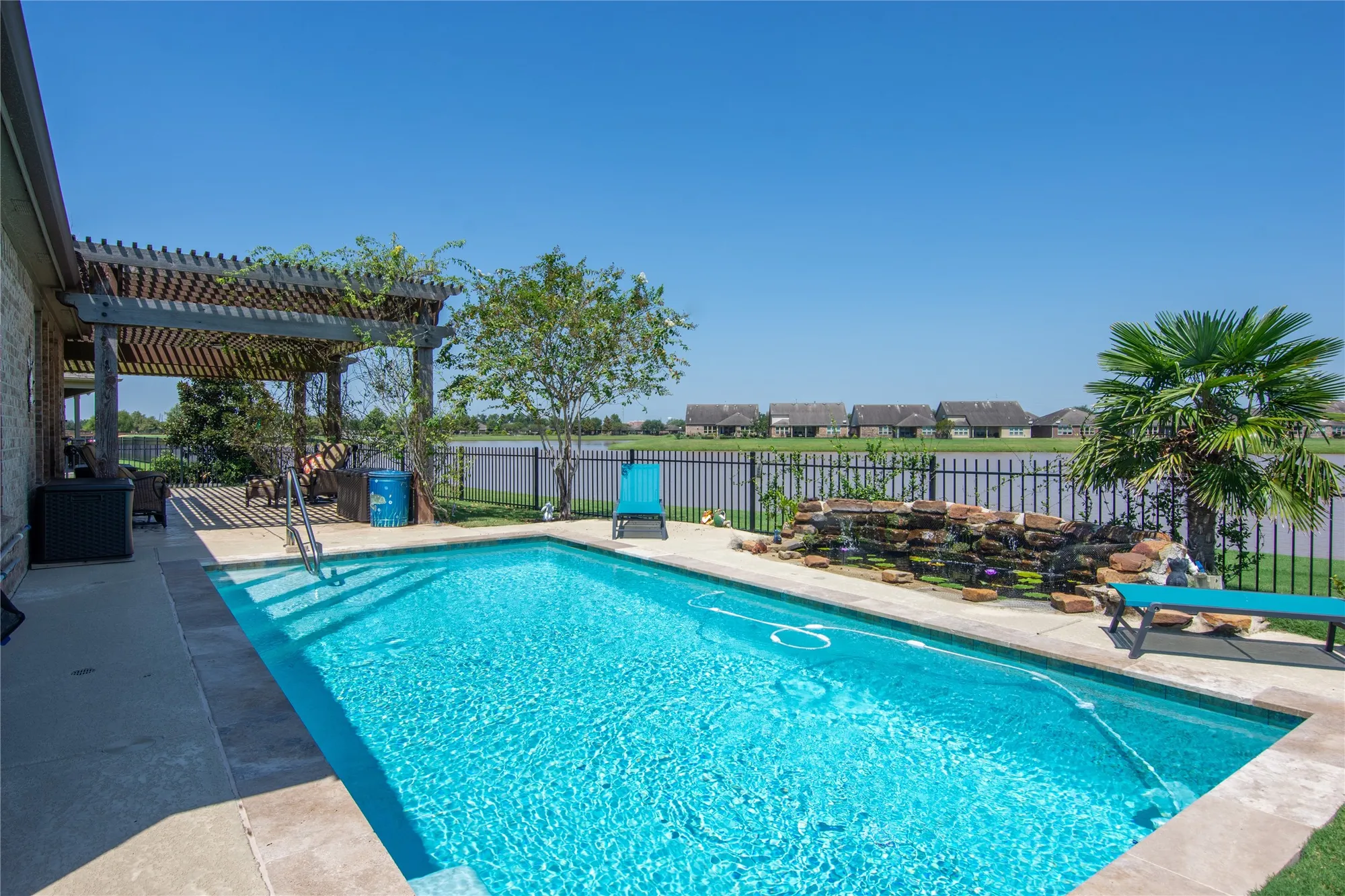 Property Slideshow image 39 of 45 | 442 spindrift cir, Richmond, TX, 77469