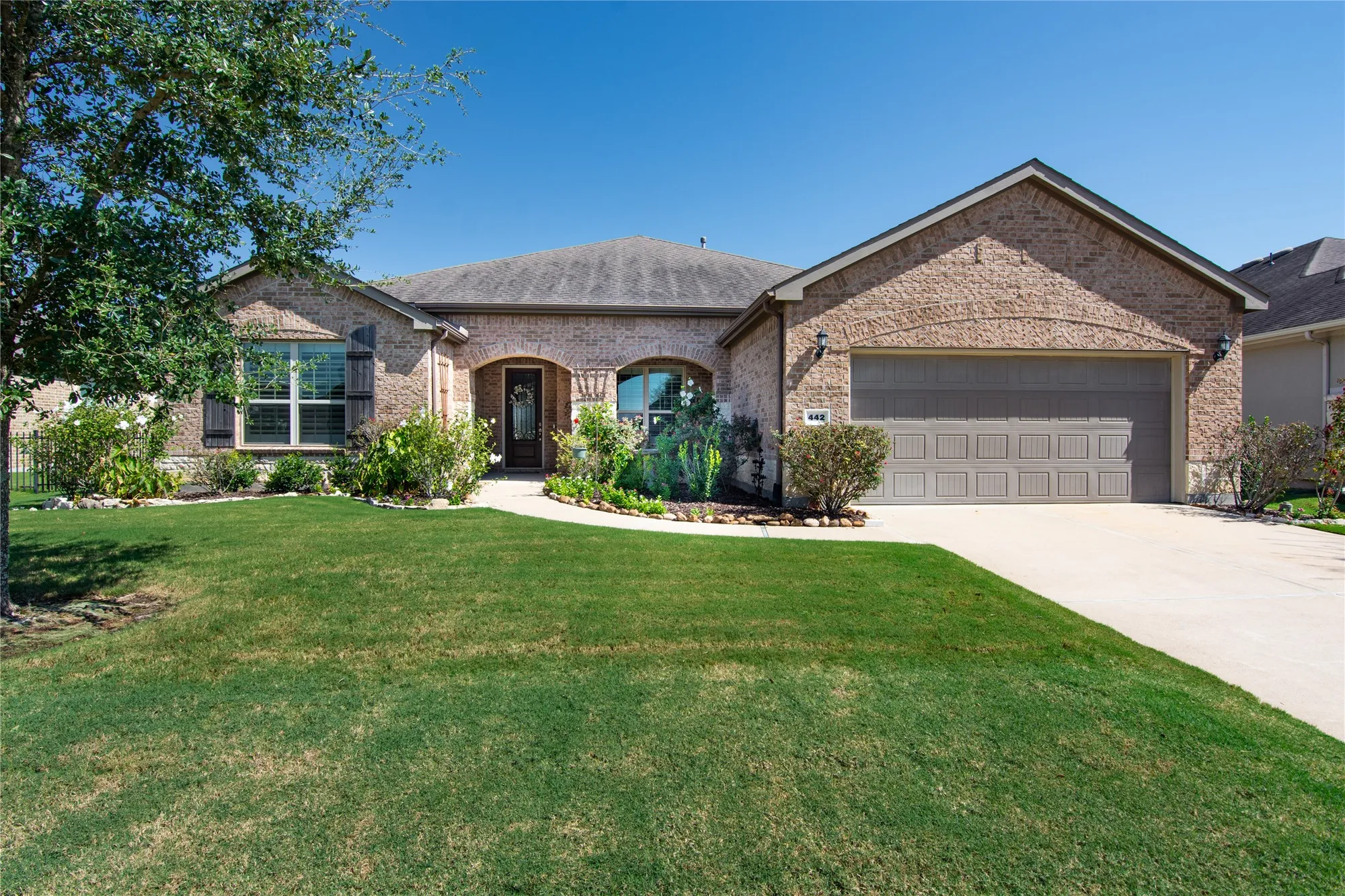 Property Slideshow image 3 of 45 | 442 spindrift cir, Richmond, TX, 77469