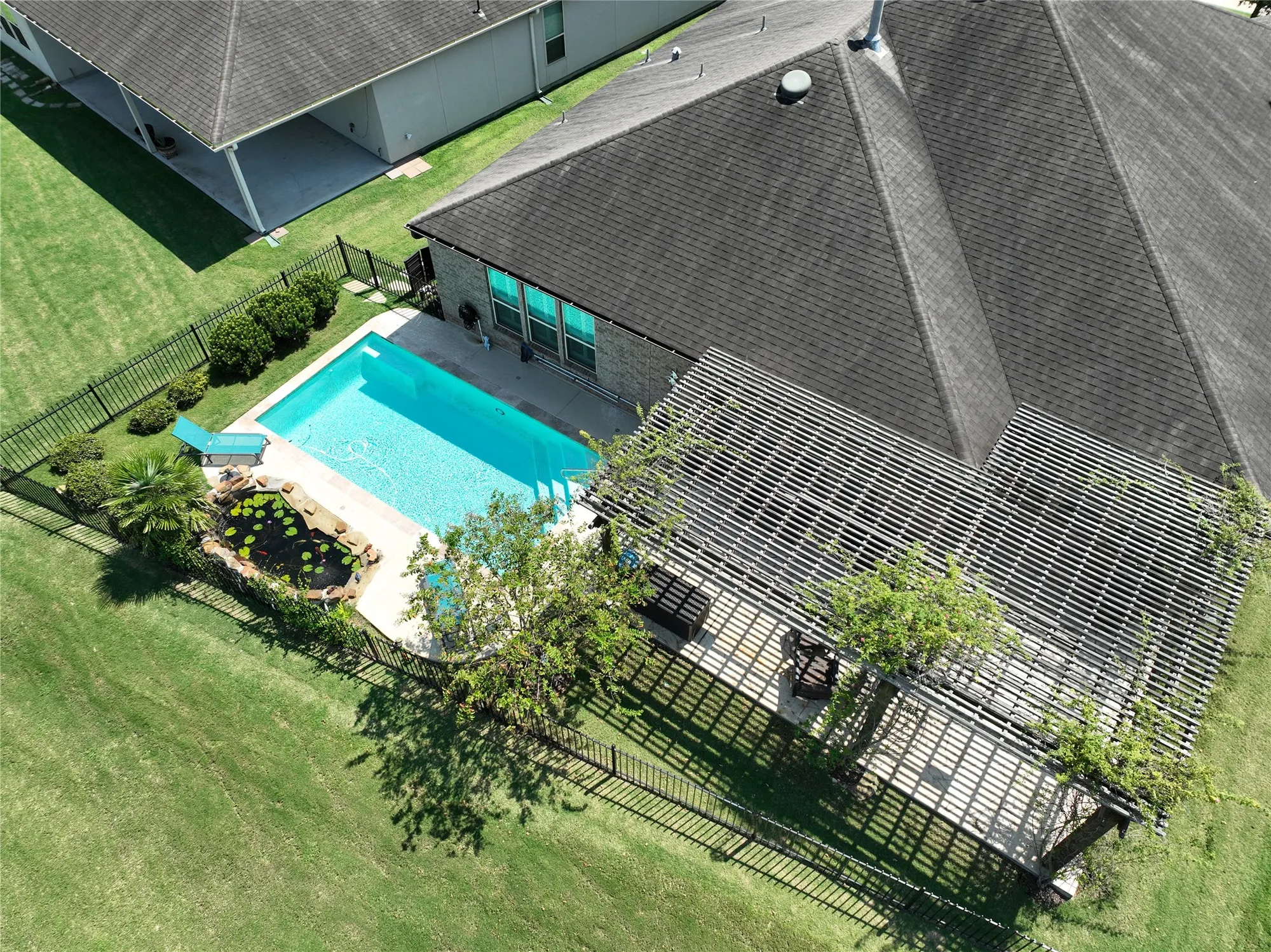 Property Slideshow image 40 of 45 | 442 spindrift cir, Richmond, TX, 77469