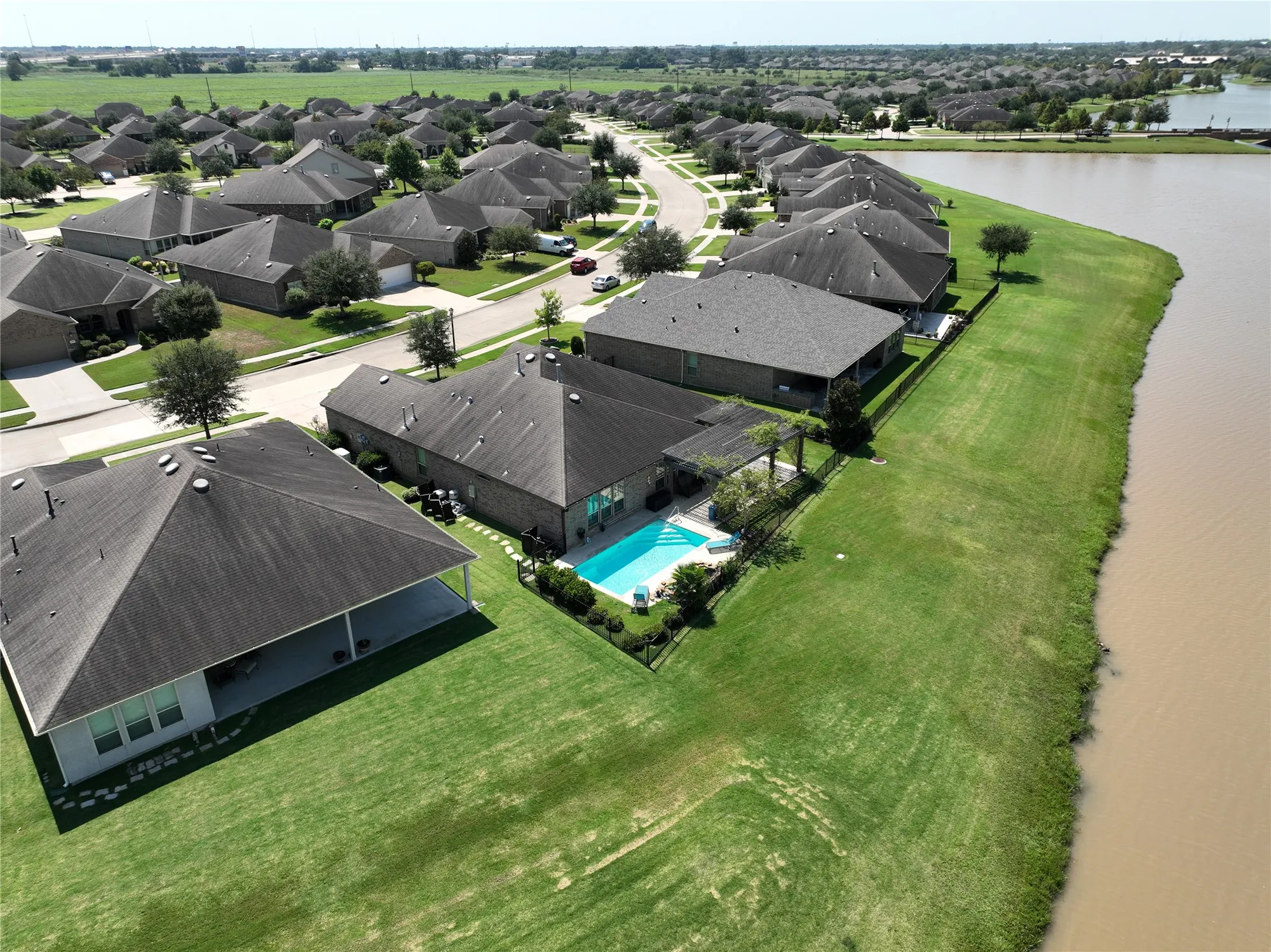 Property Slideshow image 41 of 45 | 442 spindrift cir, Richmond, TX, 77469