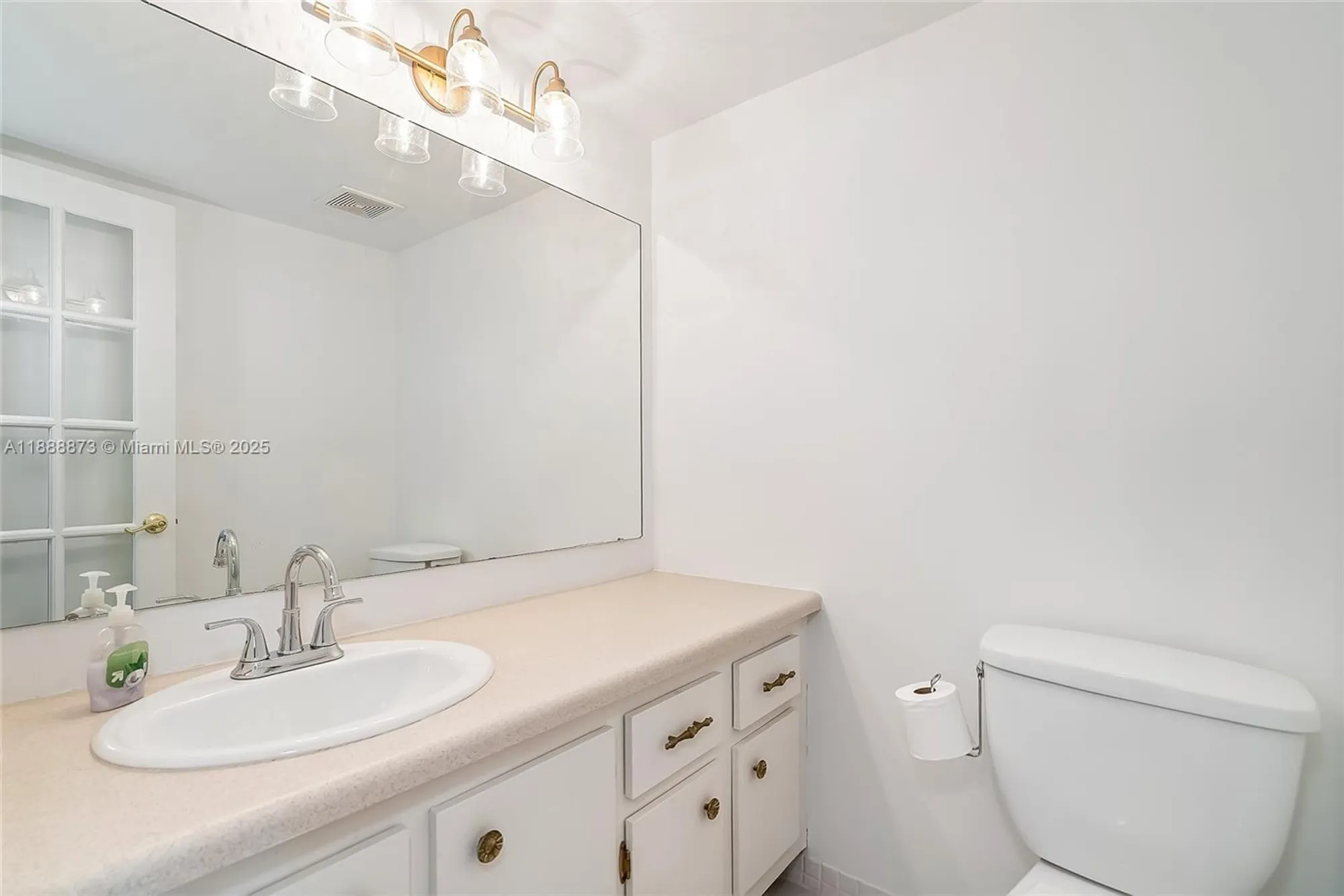 Property Slideshow image 14 of 40 | 4851 nw 21st st apt 512, Lauderhill, FL, 33313