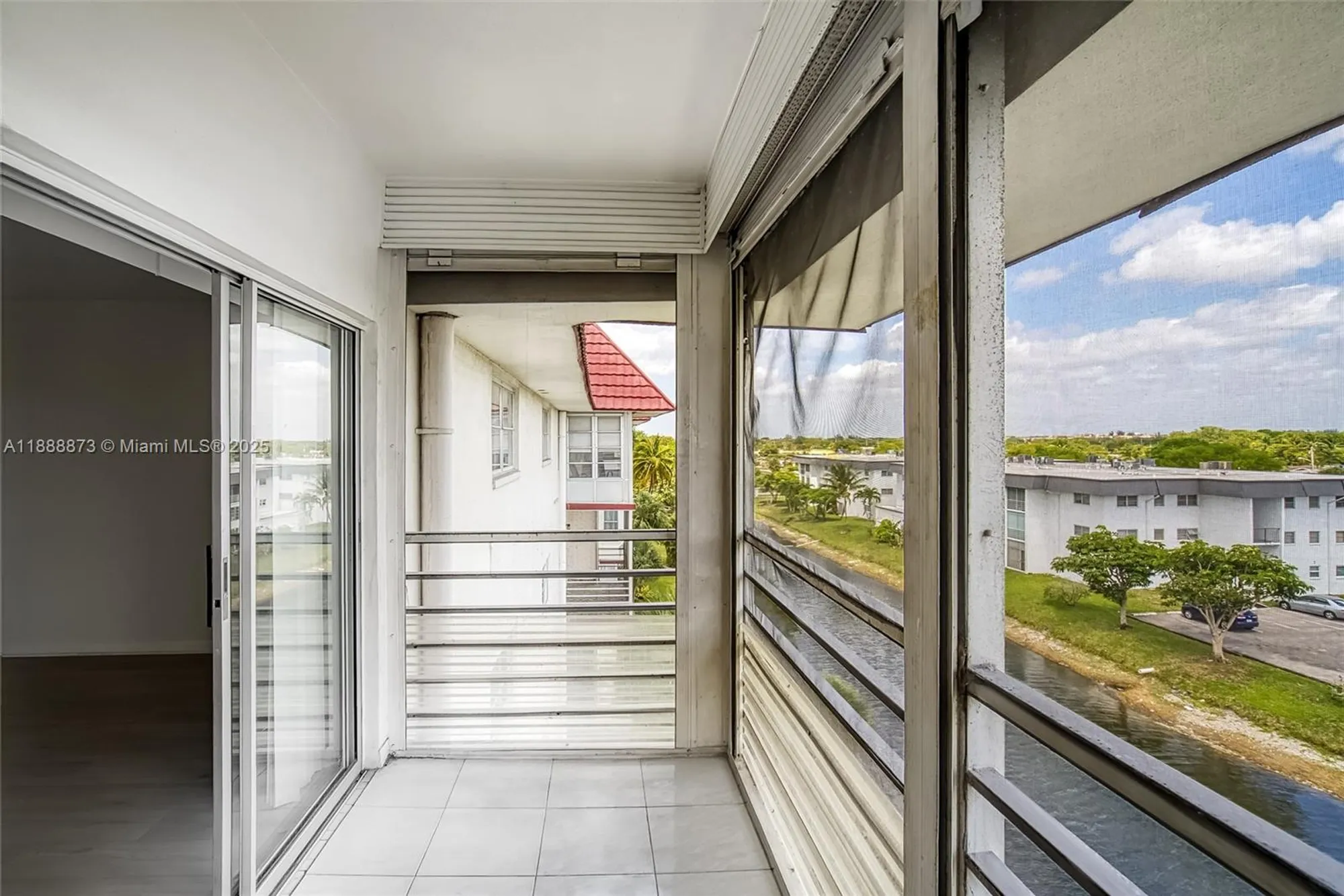 Property Slideshow image 12 of 40 | 4851 nw 21st st apt 512, Lauderhill, FL, 33313