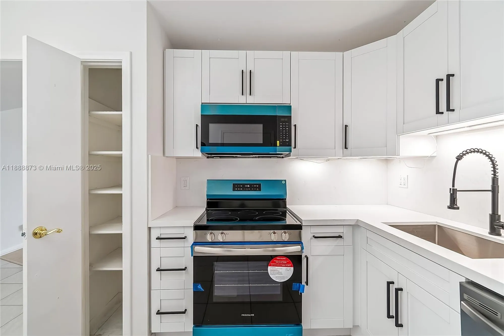 Property Slideshow image 4 of 40 | 4851 nw 21st st apt 512, Lauderhill, FL, 33313