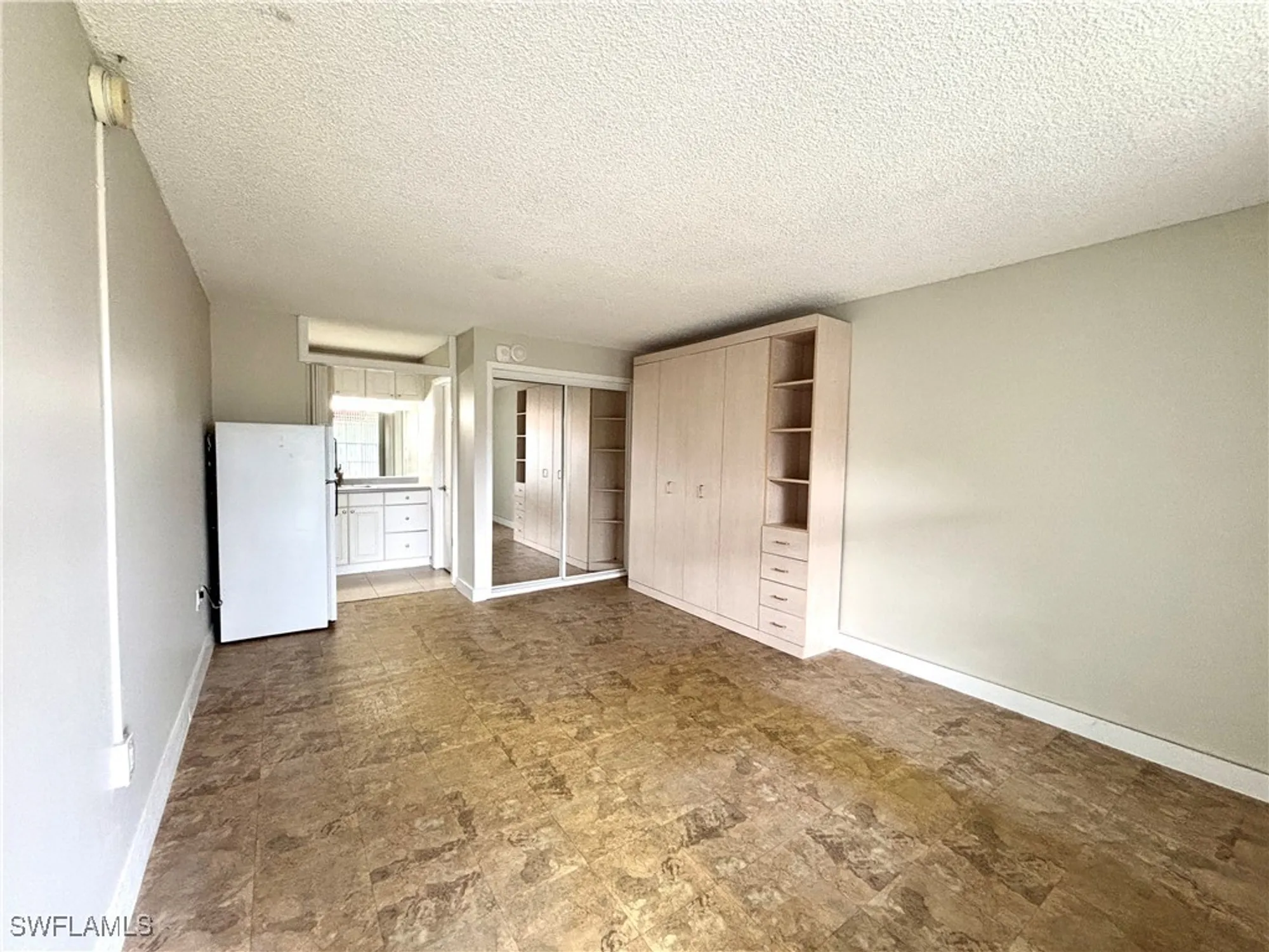 Property Slideshow image 2 of 8 | 2555 9th st n # 264, Naples, FL, 34103