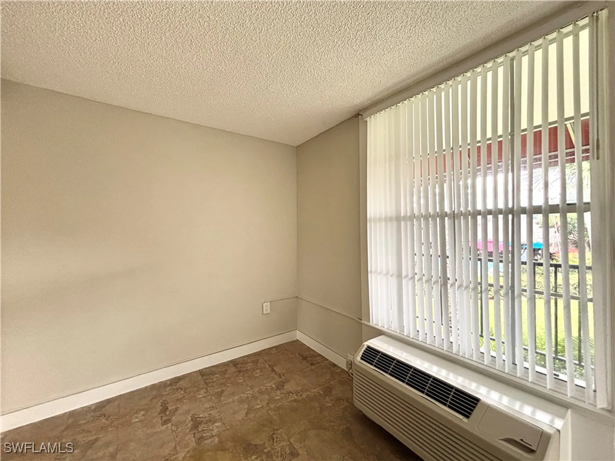 Property Slideshow image 4 of 8 | 2555 9th st n # 264, Naples, FL, 34103