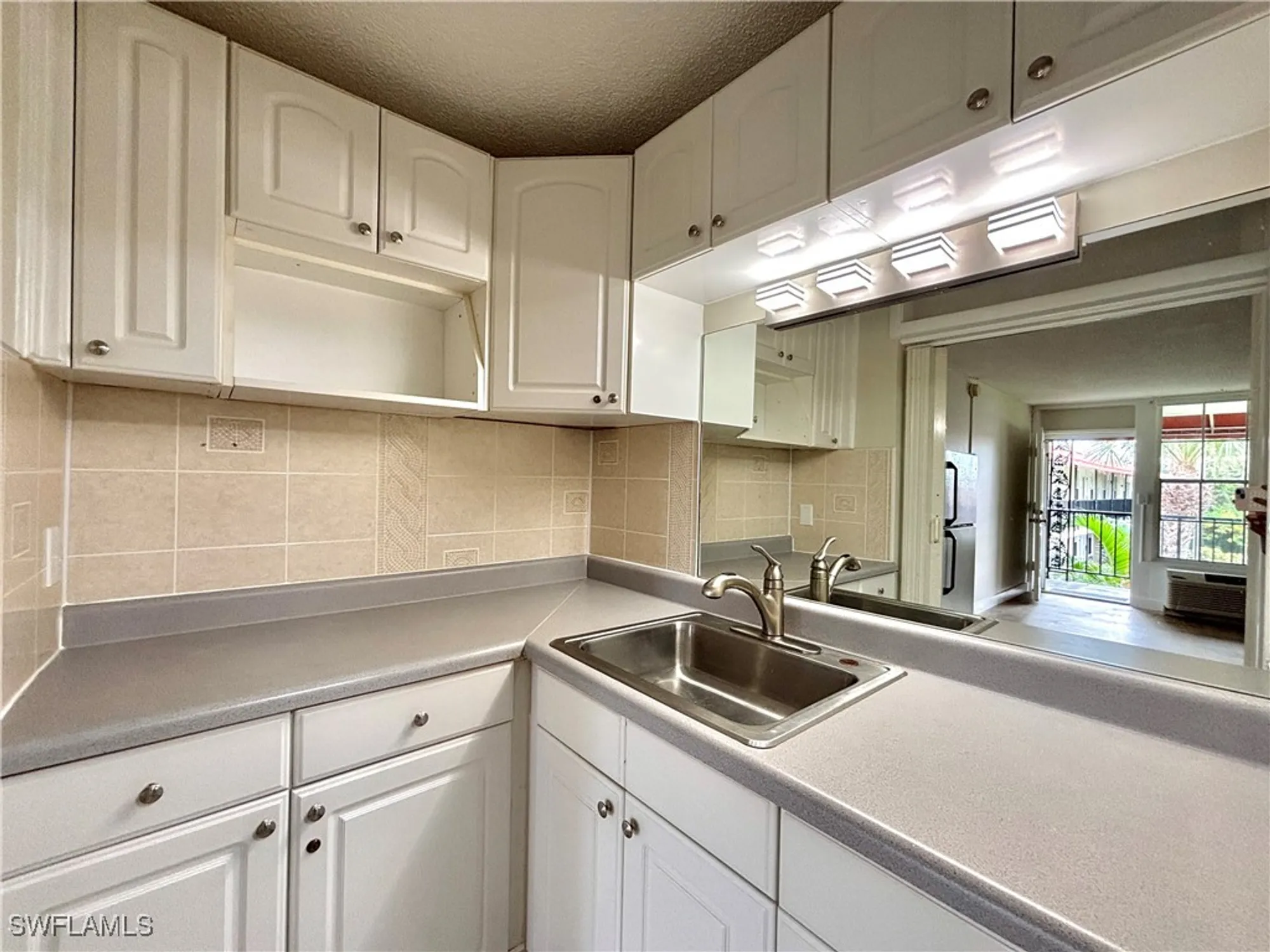 Property Slideshow image 6 of 8 | 2555 9th st n # 264, Naples, FL, 34103
