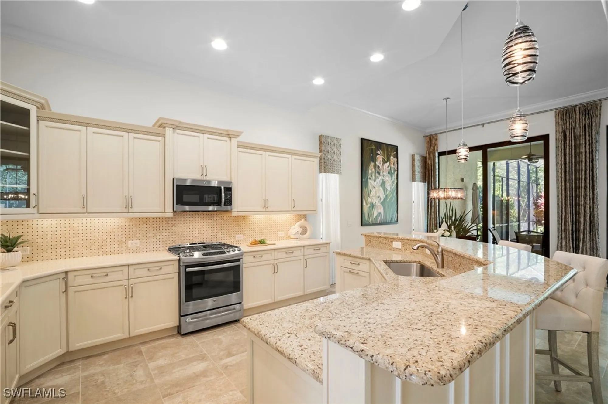Property Slideshow image 6 of 38 | 6541 roma way, Naples, FL, 34113