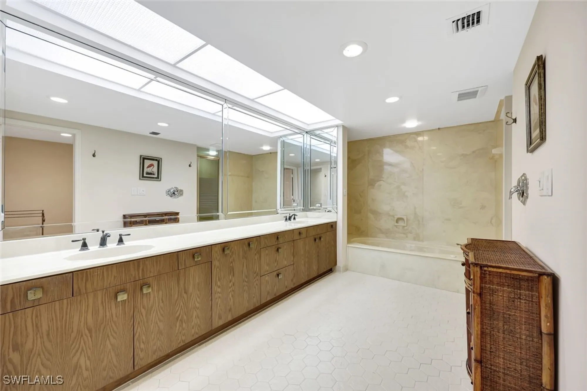 Property Slideshow image 18 of 36 | 6001 pelican bay blvd 202, Naples, FL, 34108
