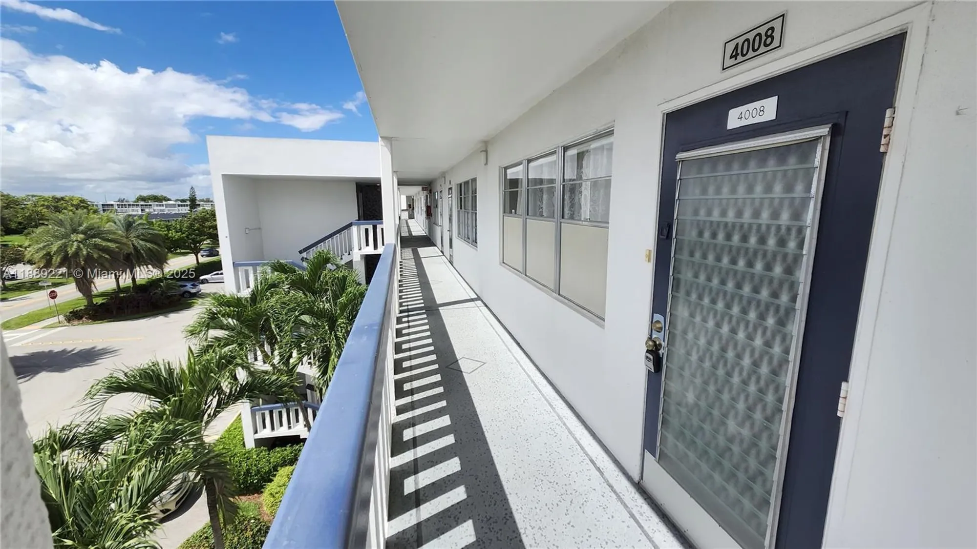 Property Slideshow image 19 of 27 | 4008 oakridge a # 4008, Deerfield Beach, FL, 33442