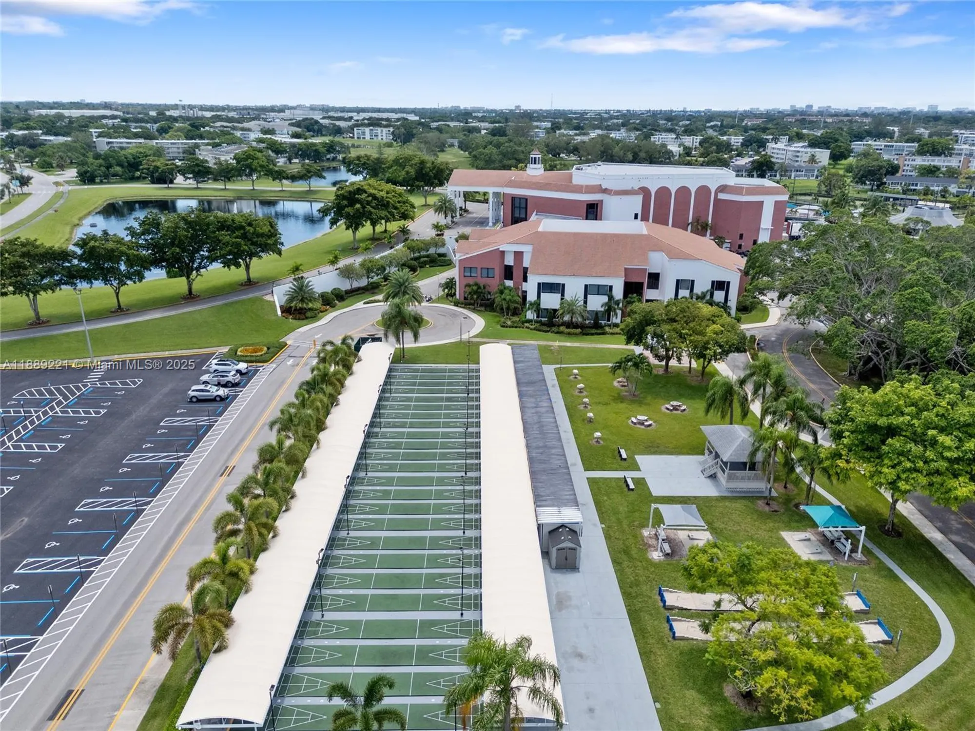Property Slideshow image 24 of 27 | 4008 oakridge a # 4008, Deerfield Beach, FL, 33442