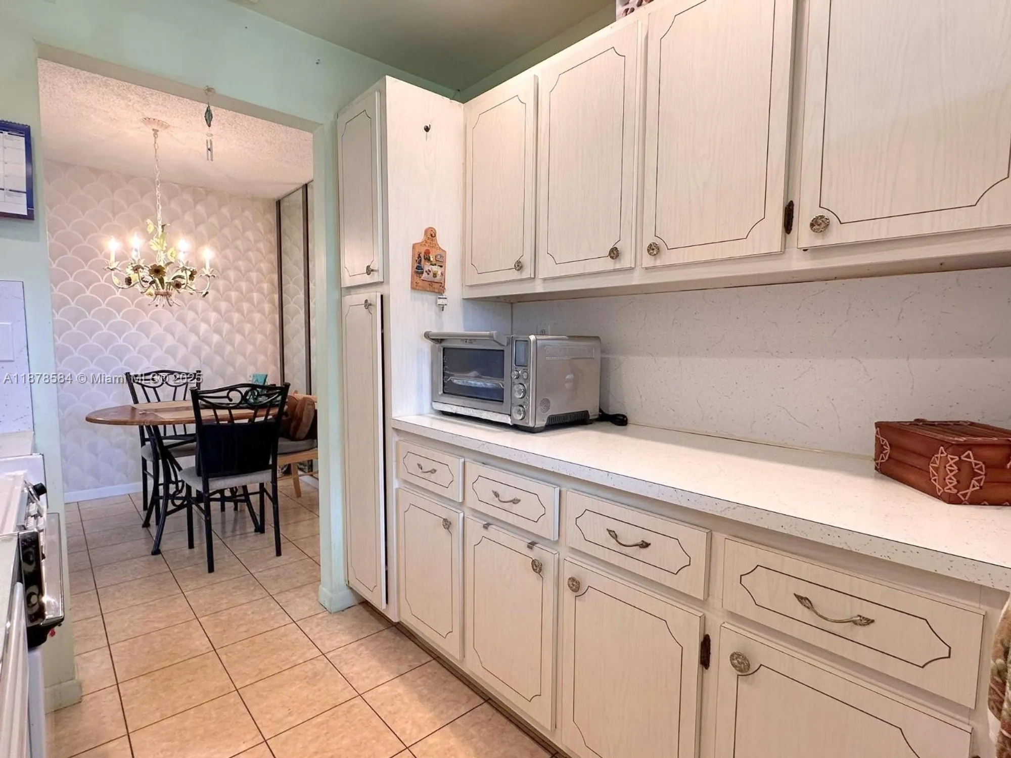 Property Slideshow image 11 of 32 | 285 n high point blvd a, Boynton Beach, FL, 33435