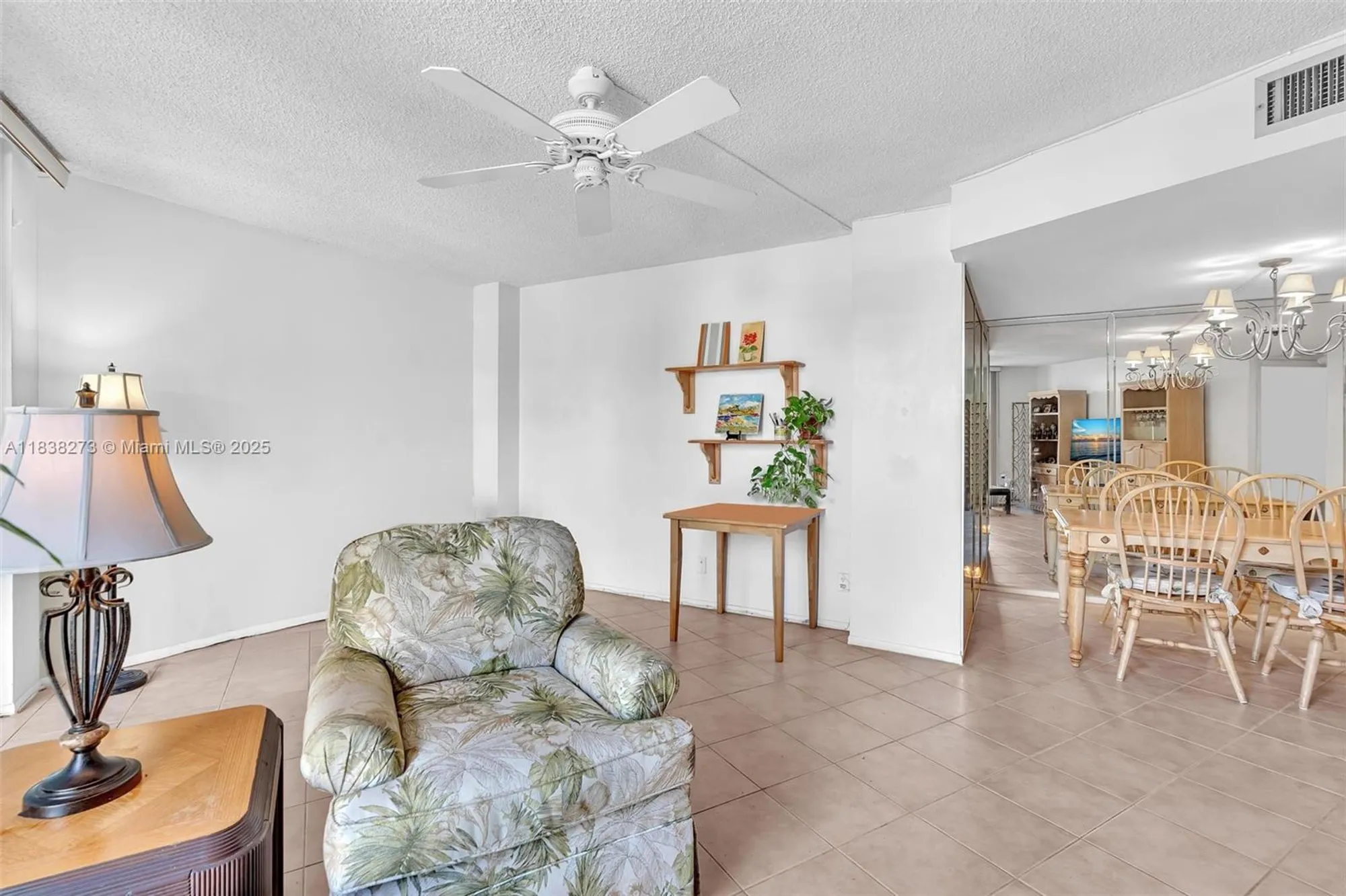 Property Slideshow image 15 of 43 | 20400 w country club dr 215, Aventura, FL, 33180