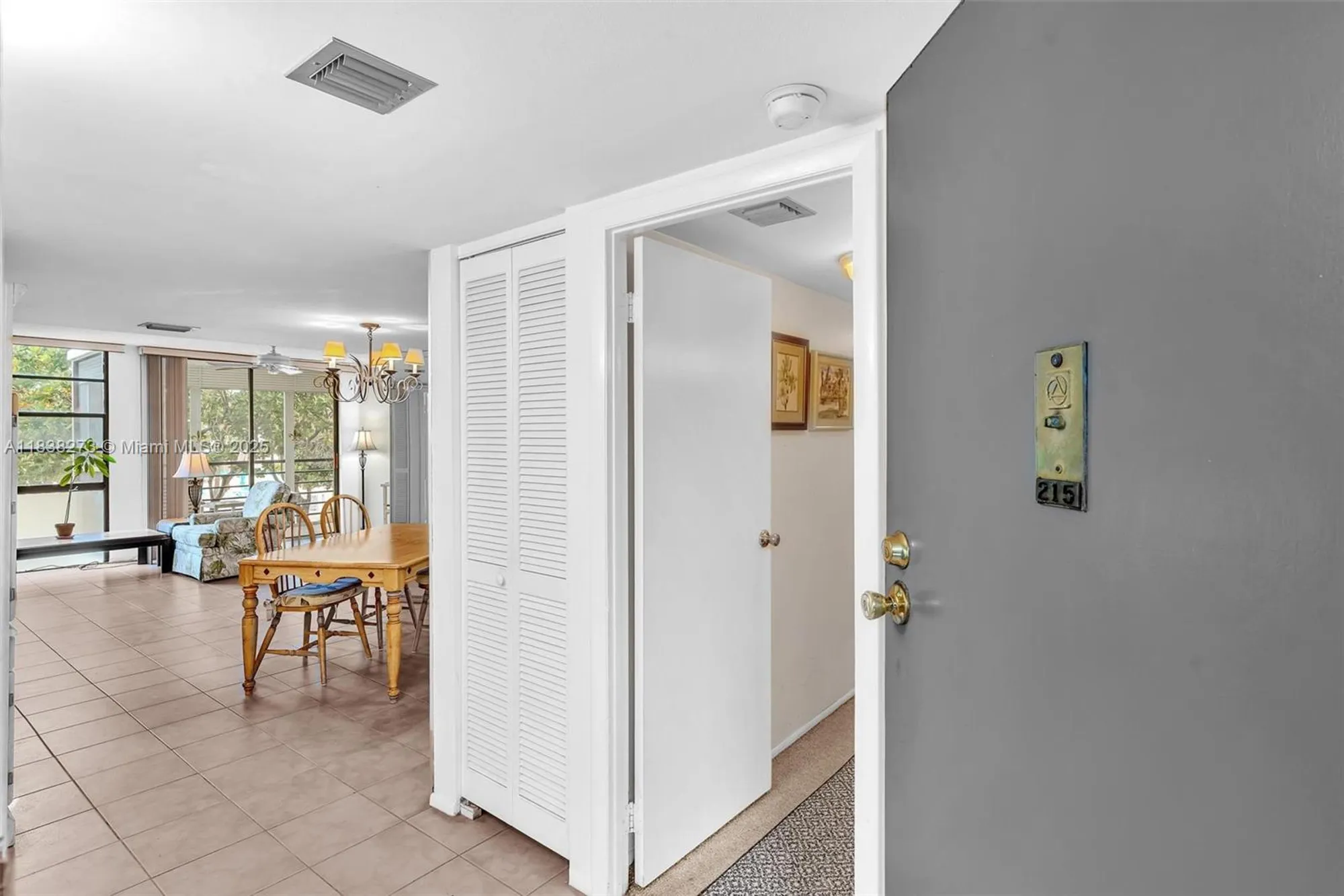 Property Slideshow image 28 of 43 | 20400 w country club dr 215, Aventura, FL, 33180