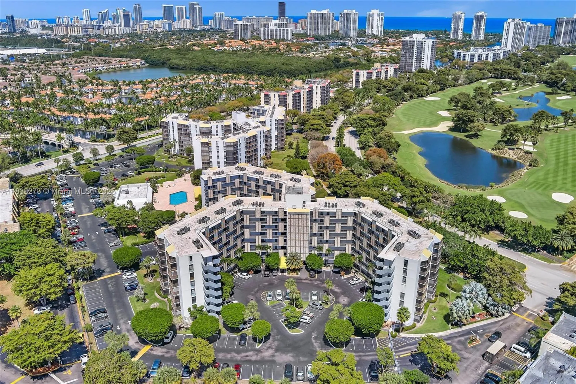 Property Slideshow image 39 of 43 | 20400 w country club dr 215, Aventura, FL, 33180
