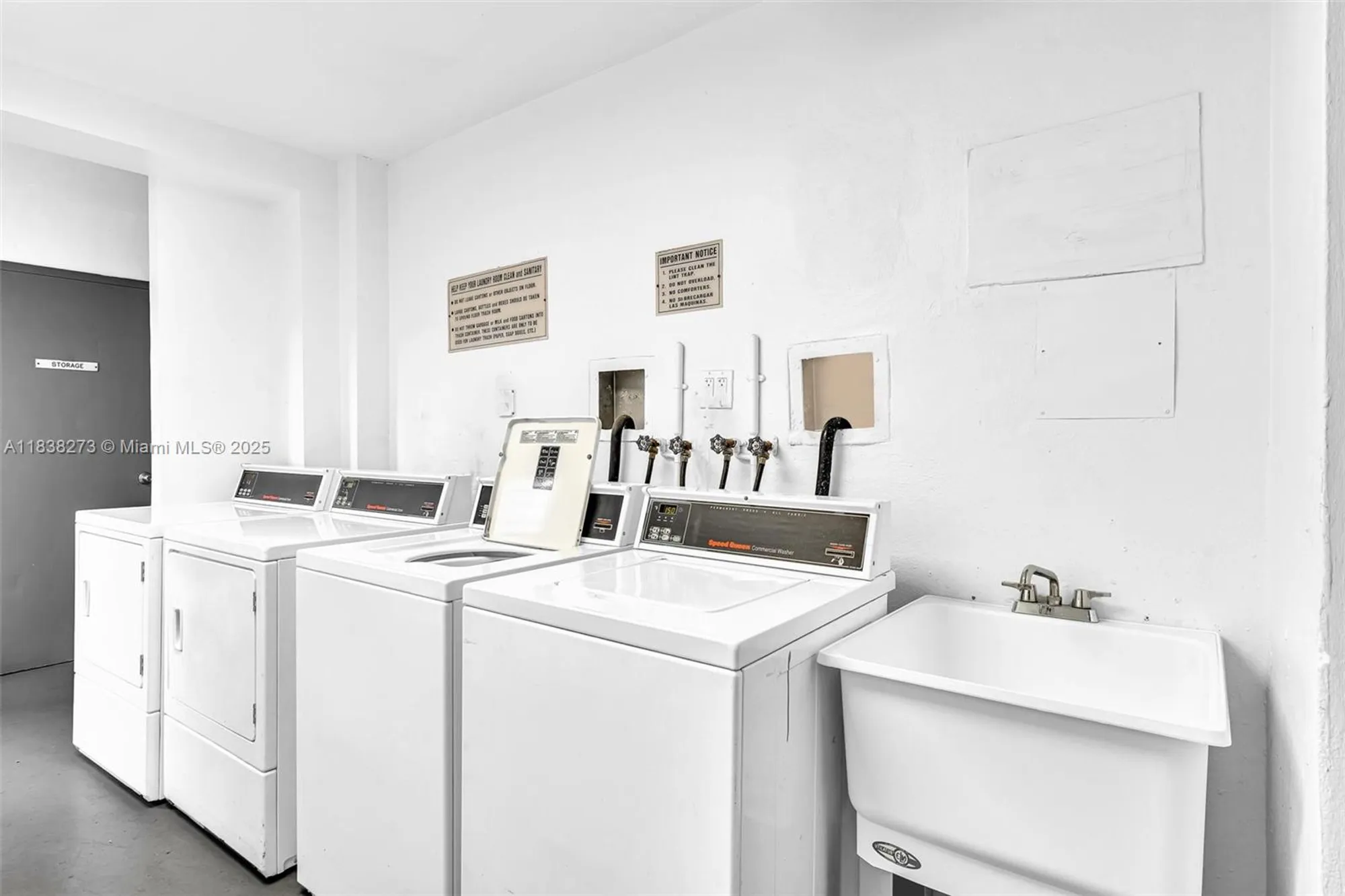 Property Slideshow image 30 of 43 | 20400 w country club dr 215, Aventura, FL, 33180