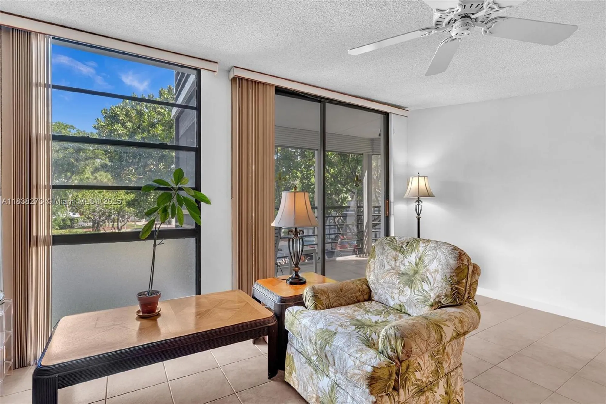 Property Slideshow image 6 of 43 | 20400 w country club dr 215, Aventura, FL, 33180