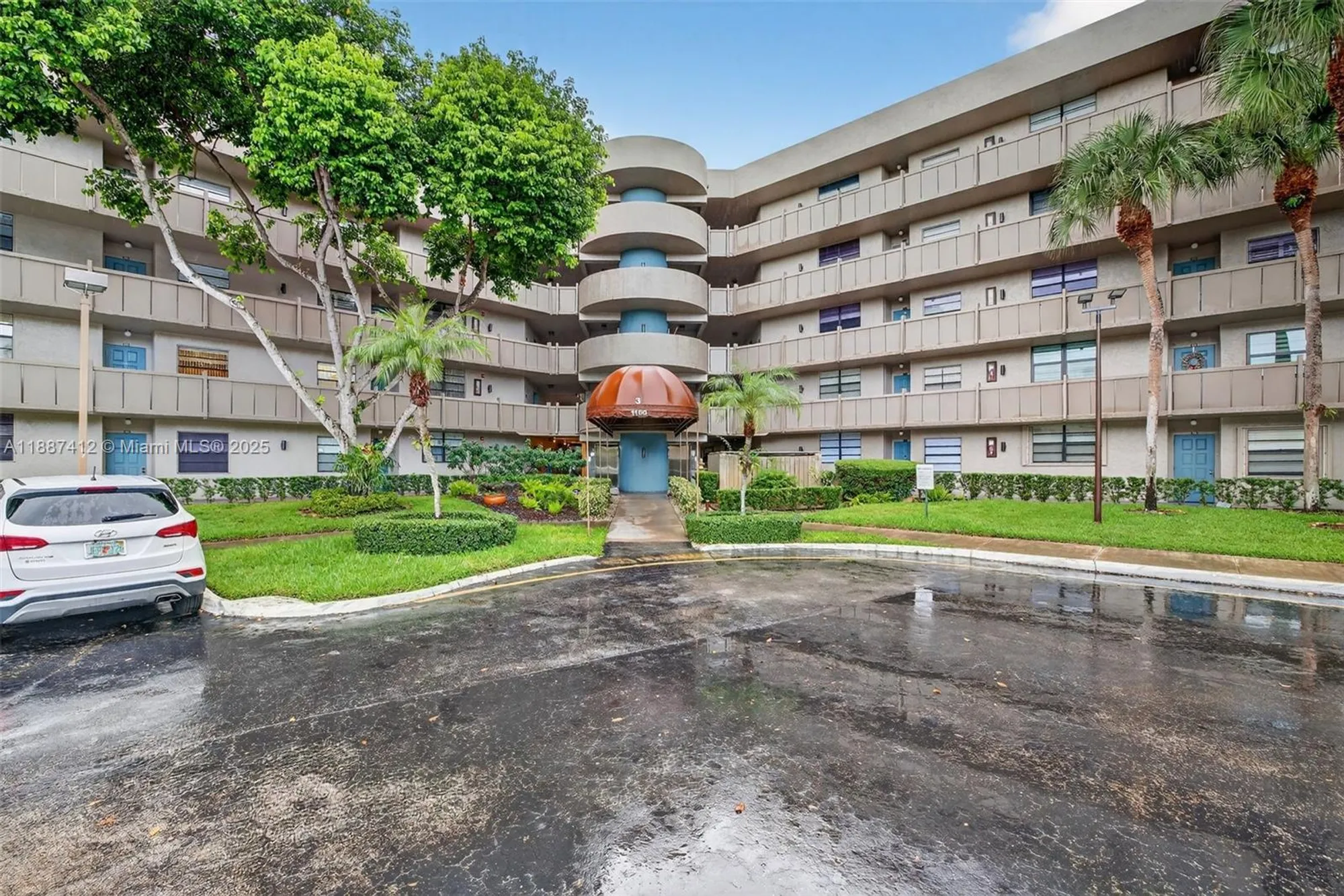 Property Slideshow image 2 of 82 | 1100 colony point cir apt 205, Pembroke Pines, FL, 33026