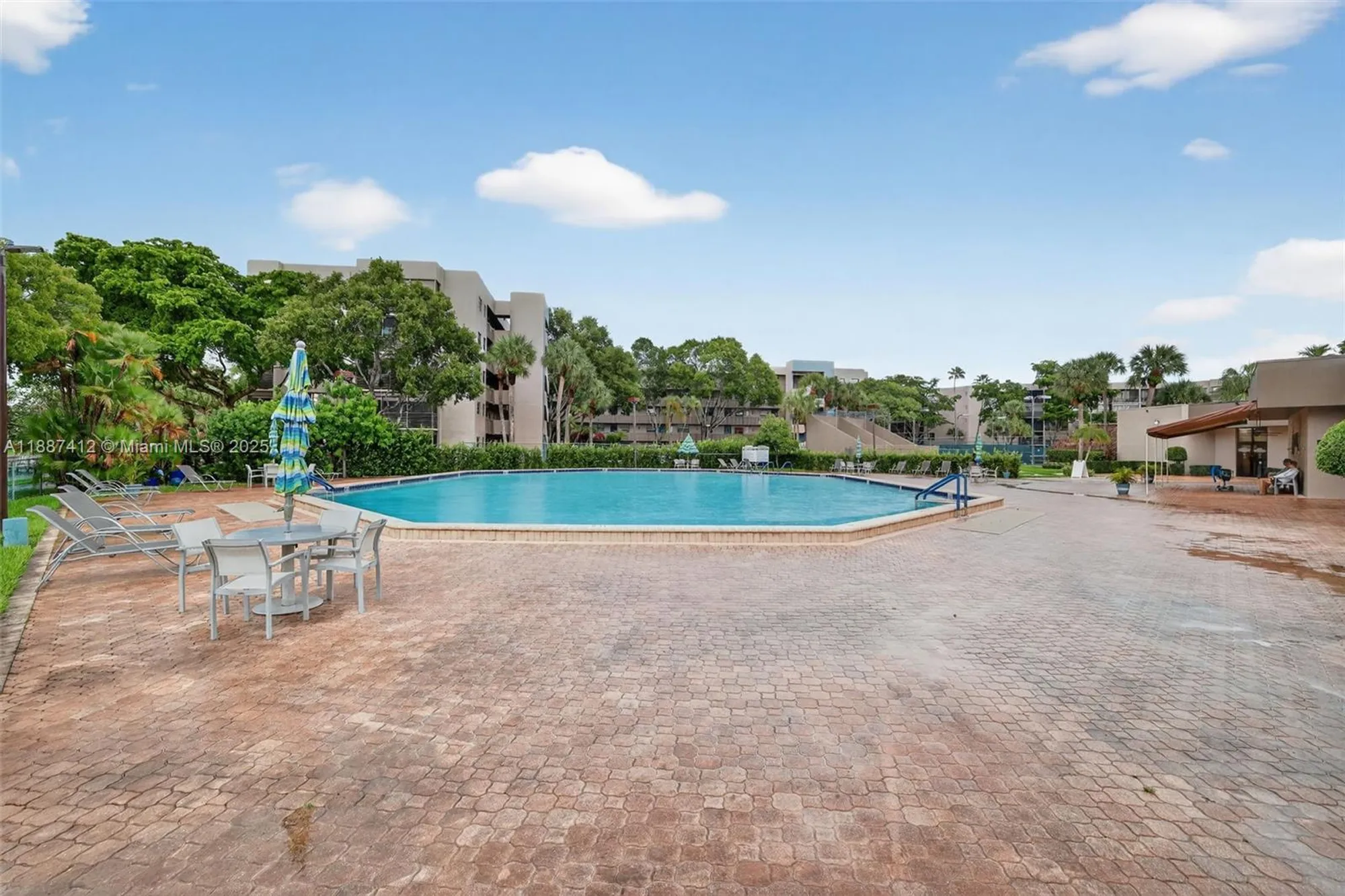 Property Slideshow image 34 of 82 | 1100 colony point cir apt 205, Pembroke Pines, FL, 33026