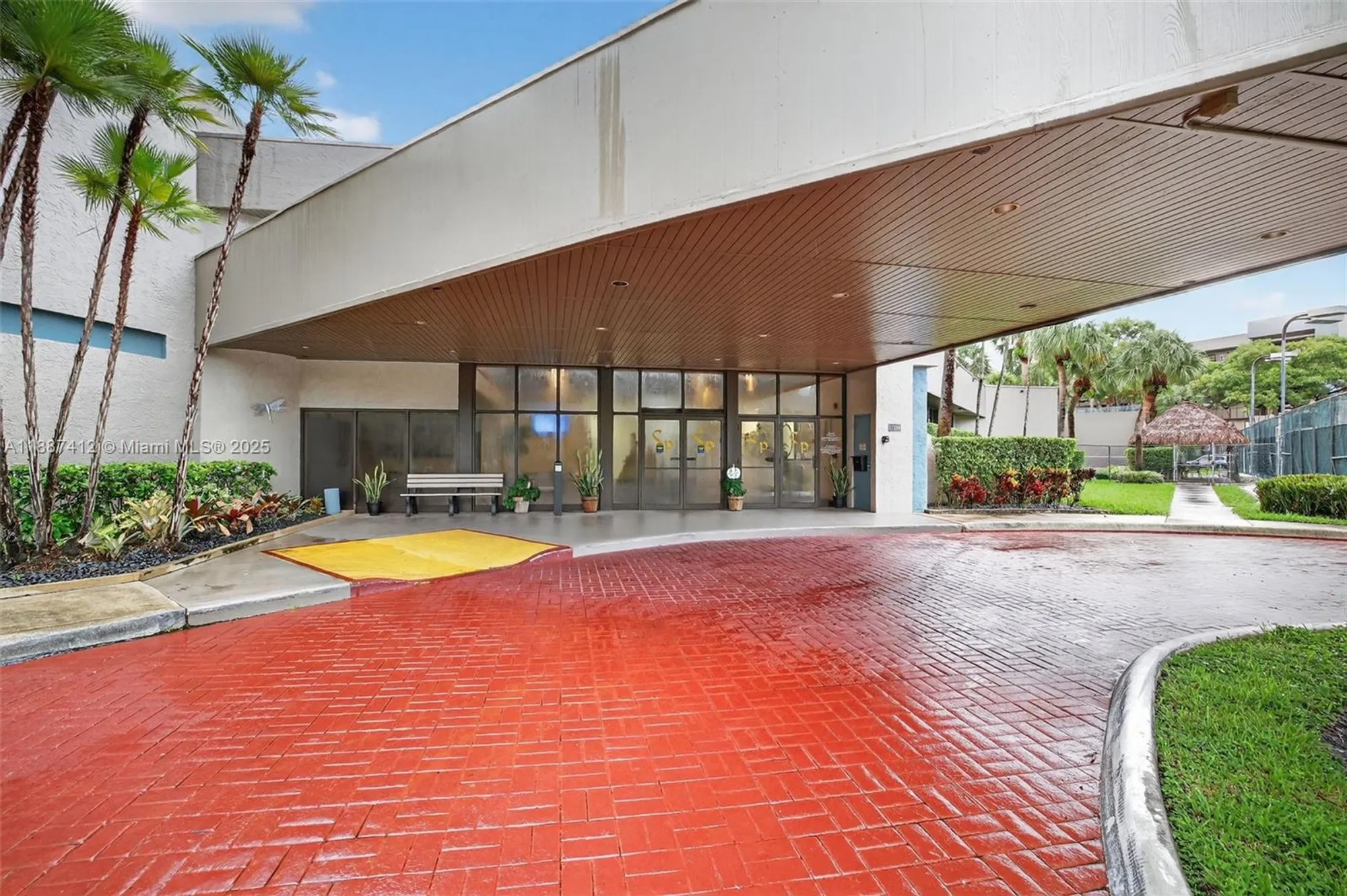 Property Slideshow image 36 of 82 | 1100 colony point cir apt 205, Pembroke Pines, FL, 33026