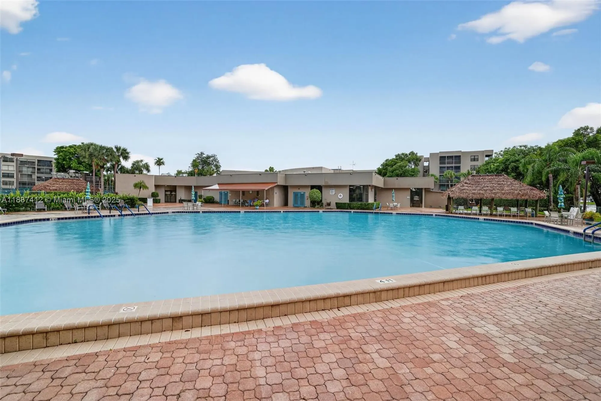 Property Slideshow image 32 of 82 | 1100 colony point cir apt 205, Pembroke Pines, FL, 33026