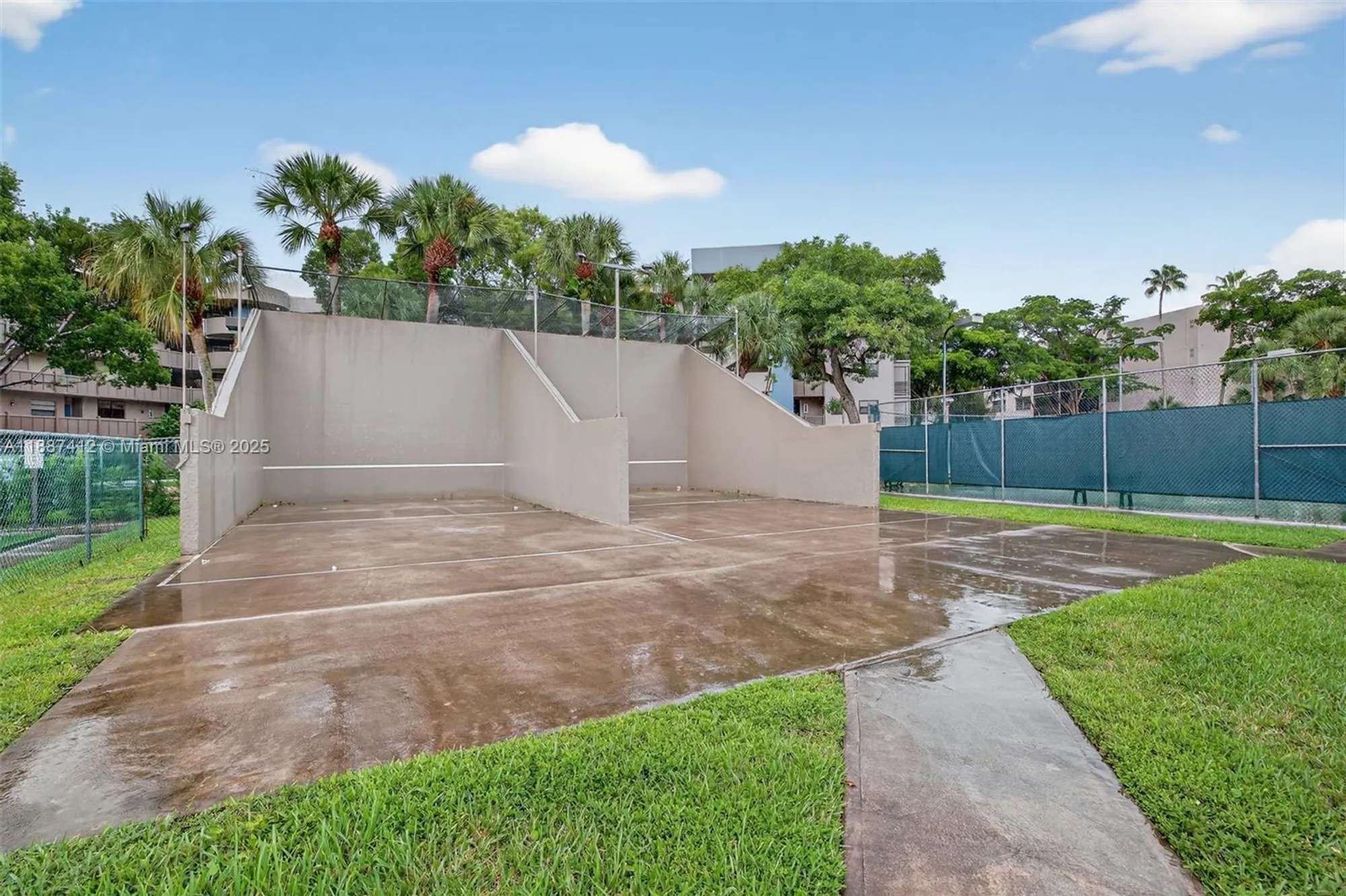 Property Slideshow image 51 of 82 | 1100 colony point cir apt 205, Pembroke Pines, FL, 33026