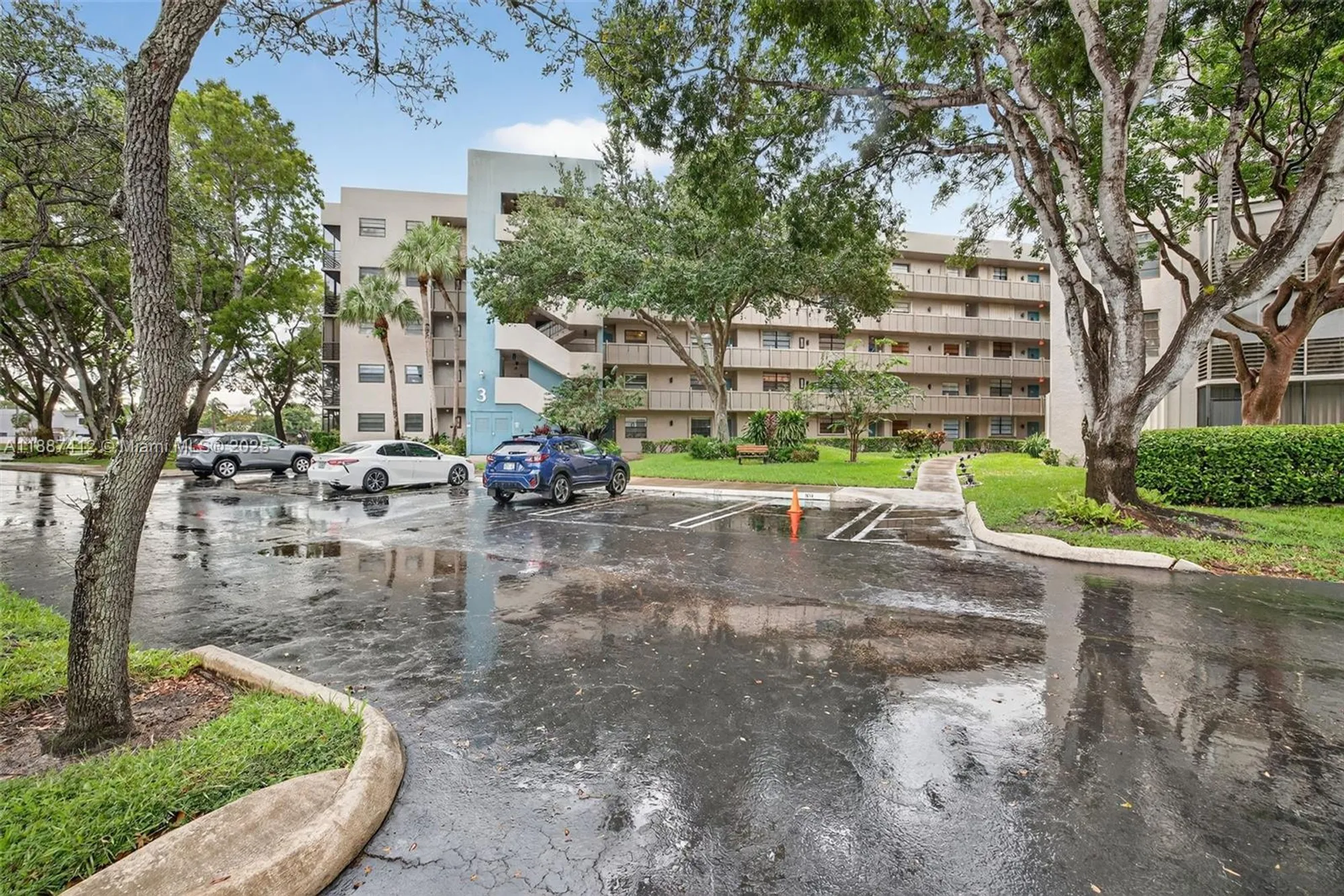 Property Slideshow image 63 of 82 | 1100 colony point cir apt 205, Pembroke Pines, FL, 33026