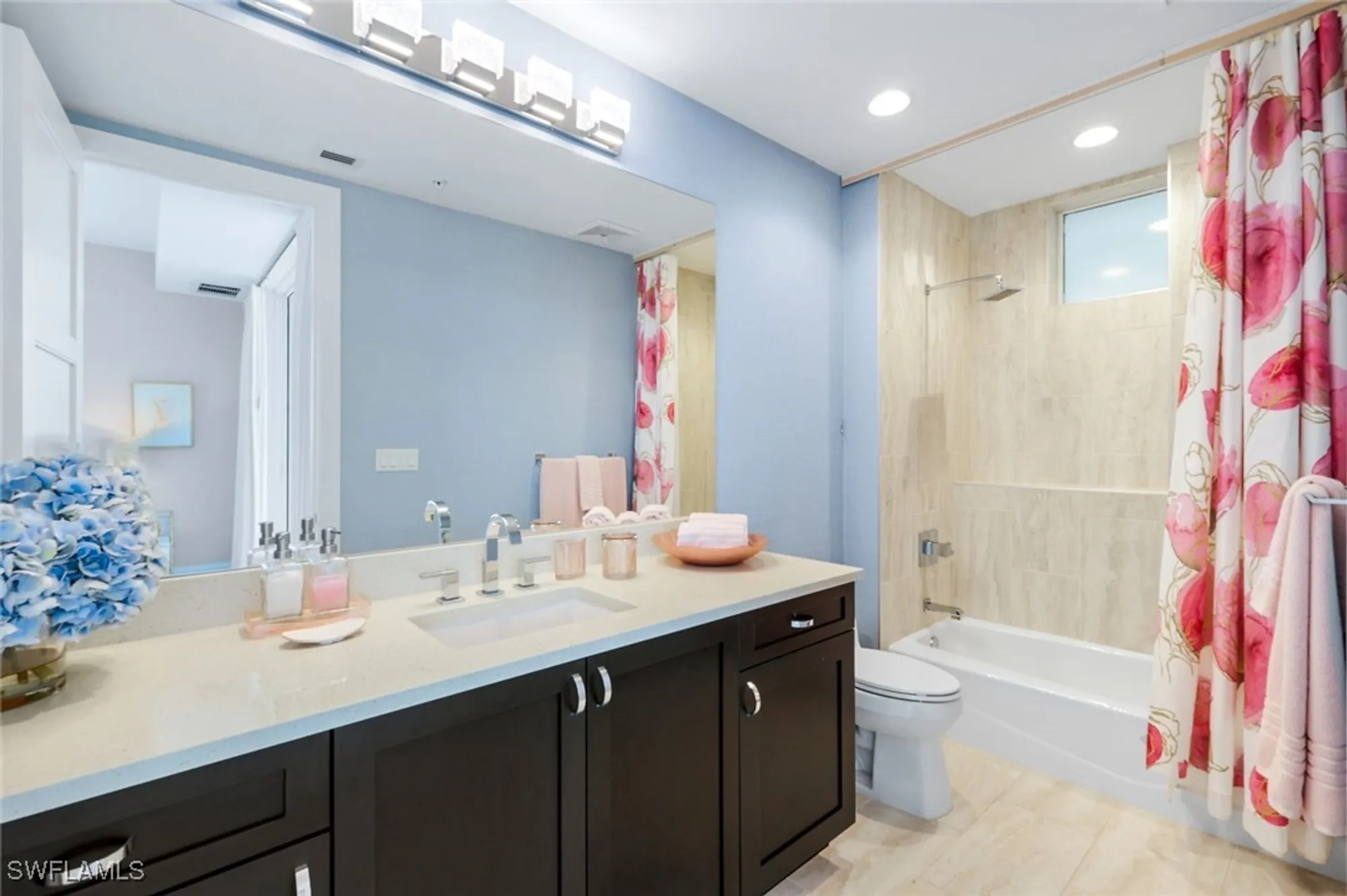 Property Slideshow image 21 of 42 | 4971 bonita bay blvd unit 606, Bonita Springs, FL, 34134