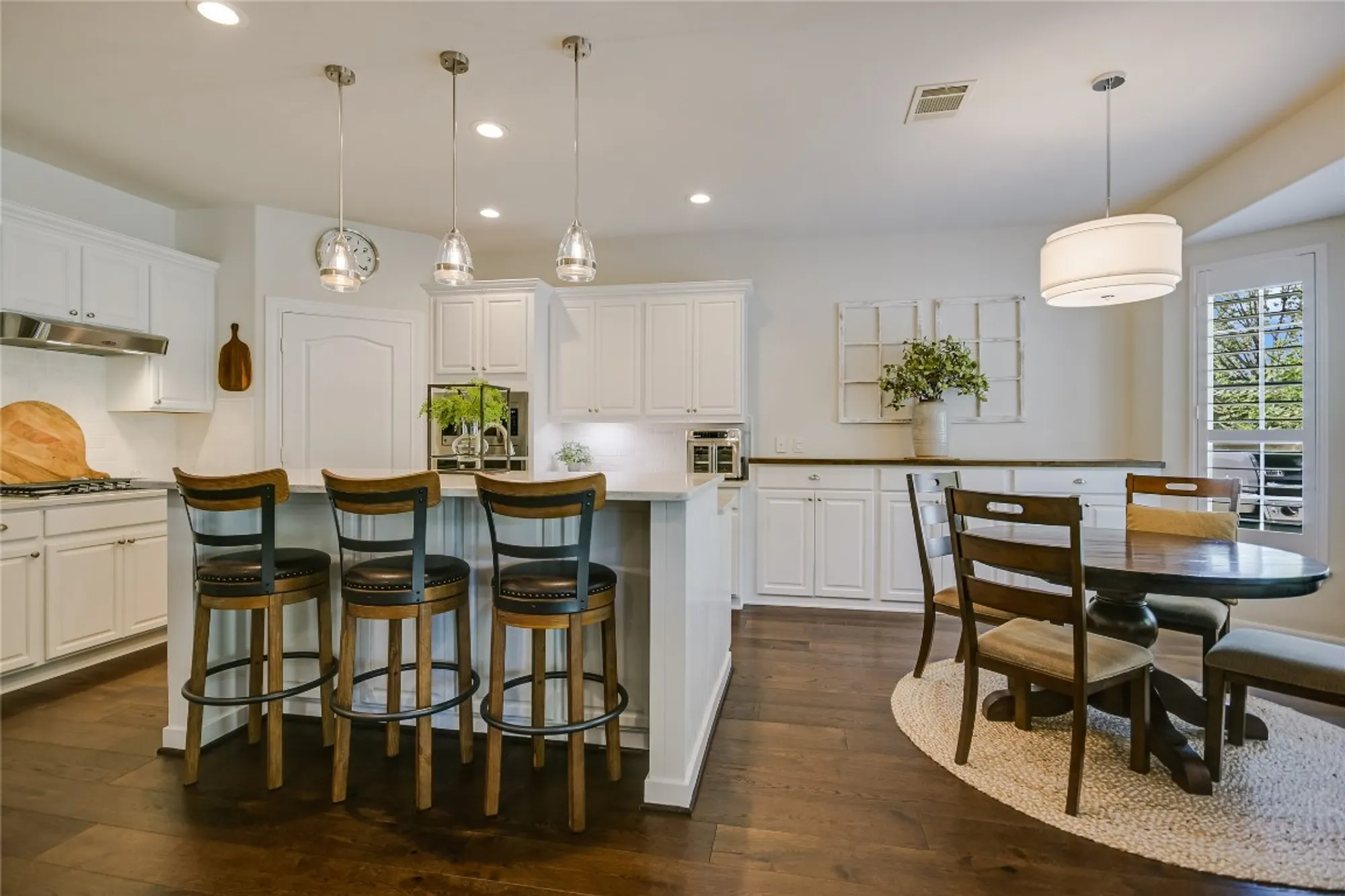 Property Slideshow image 15 of 30 | 105 whirlwind cv, Georgetown, TX, 78633