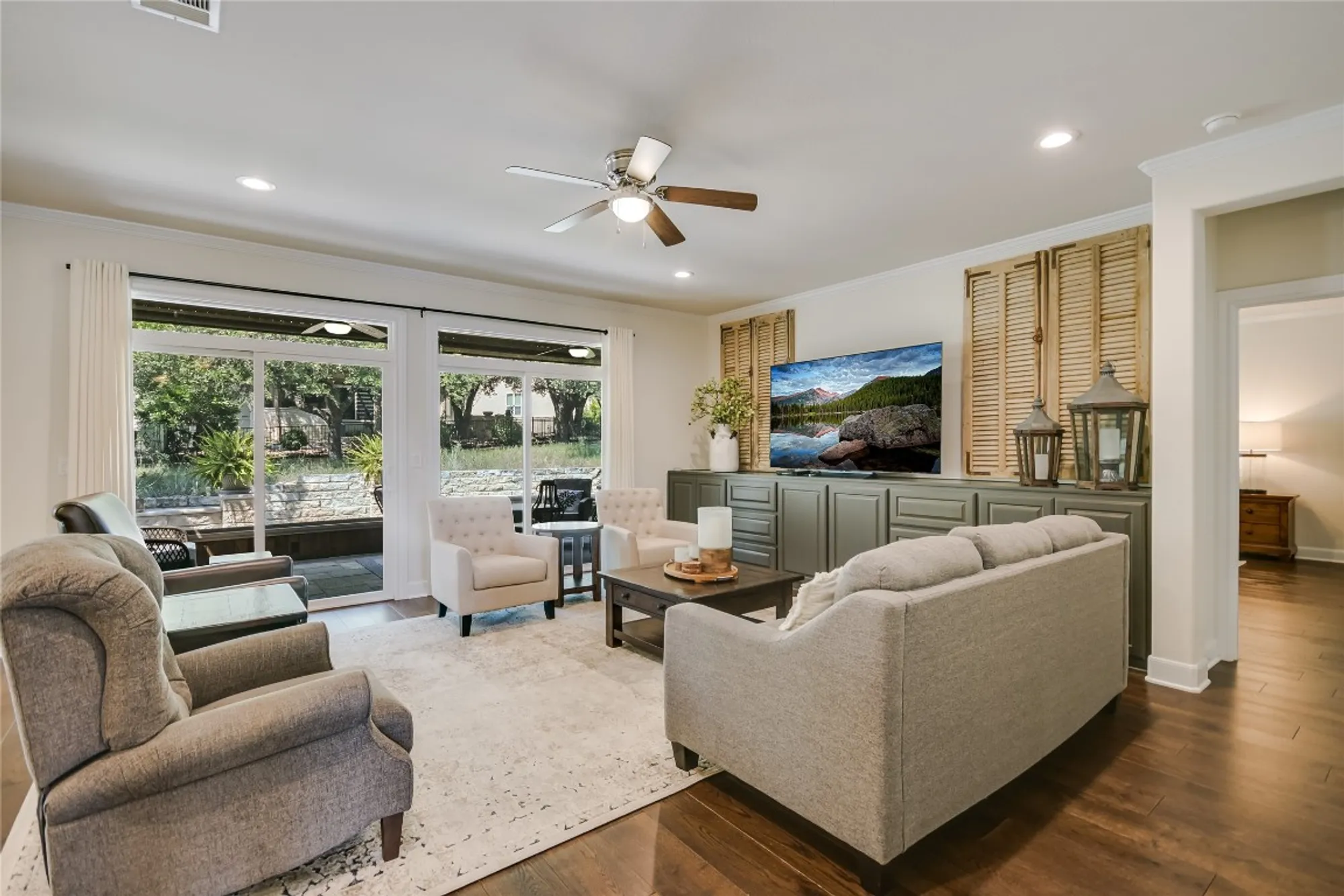 Property Slideshow image 10 of 30 | 105 whirlwind cv, Georgetown, TX, 78633