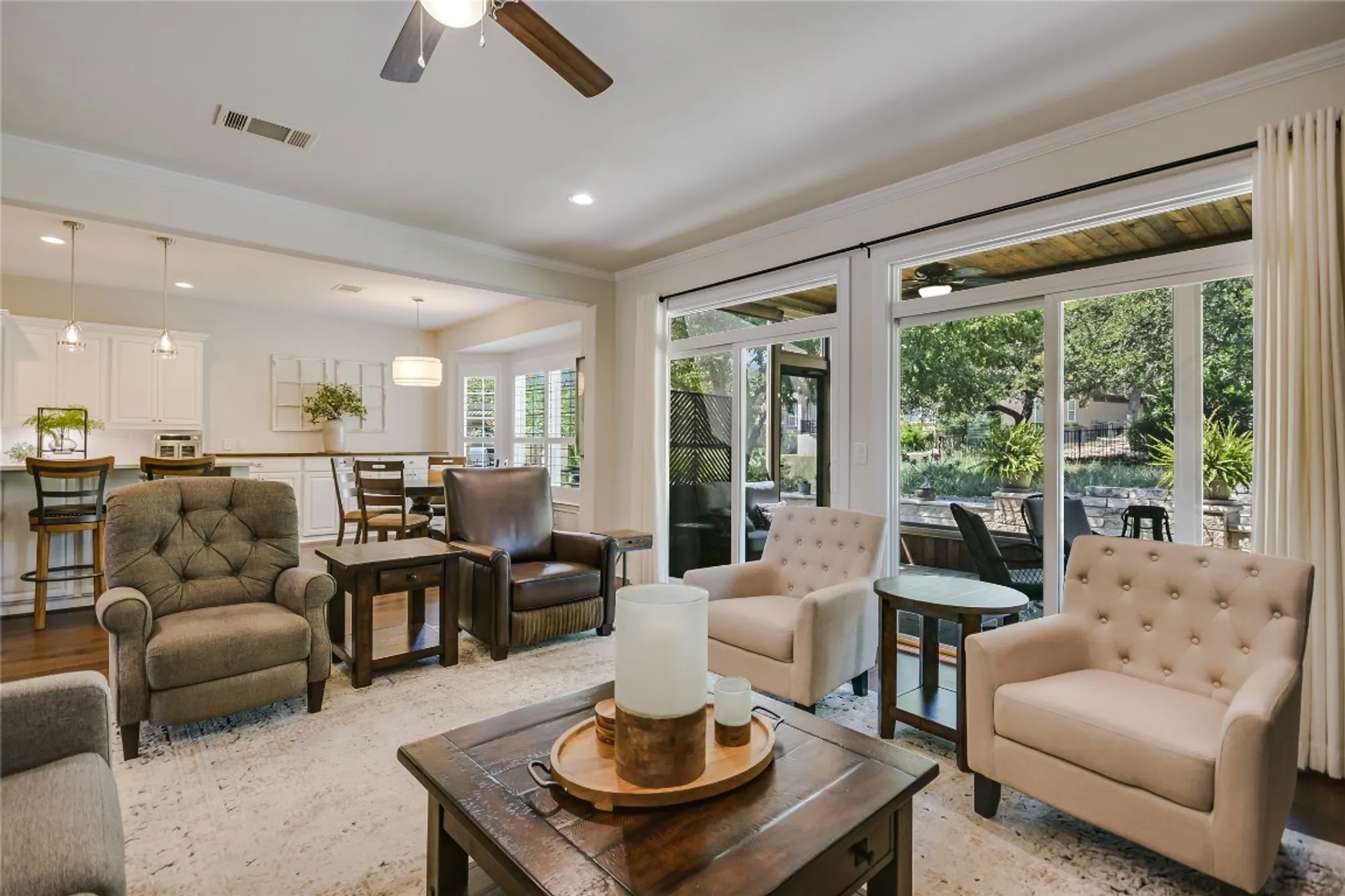 Property Slideshow image 11 of 30 | 105 whirlwind cv, Georgetown, TX, 78633