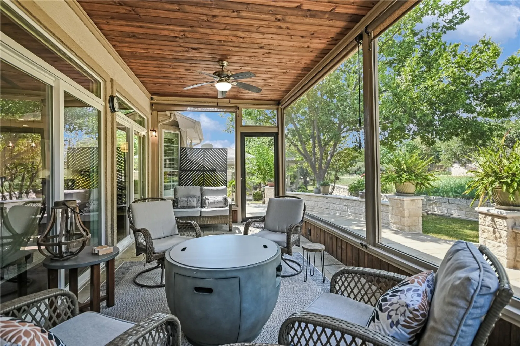 Property Slideshow image 25 of 30 | 105 whirlwind cv, Georgetown, TX, 78633