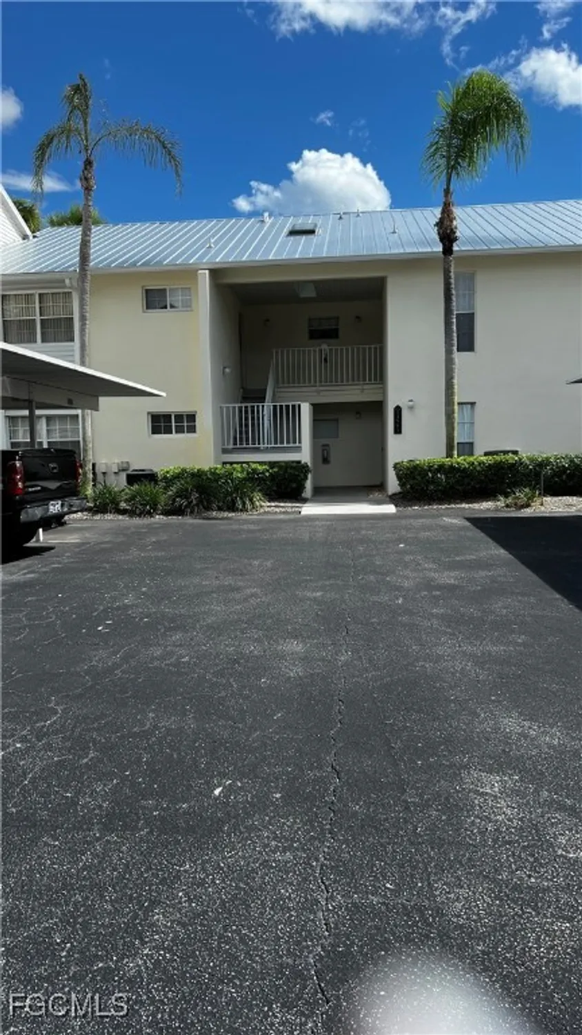 Property Slideshow image 5 of 29 | 14995 rivers edge ct apt 250, Fort Myers, FL, 33908