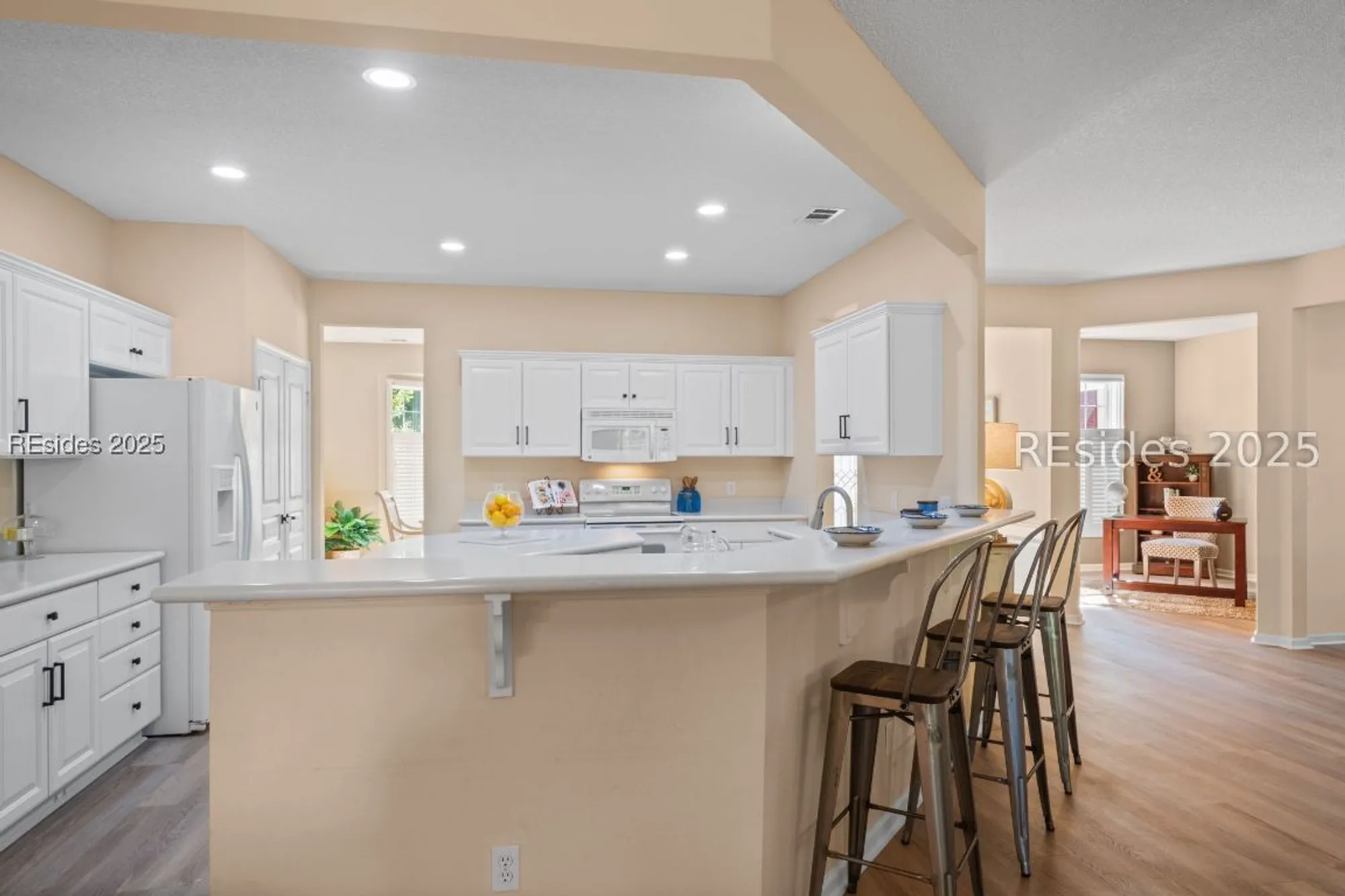Property Slideshow image 13 of 37 | 11 clairborne ct, Bluffton, SC, 29909