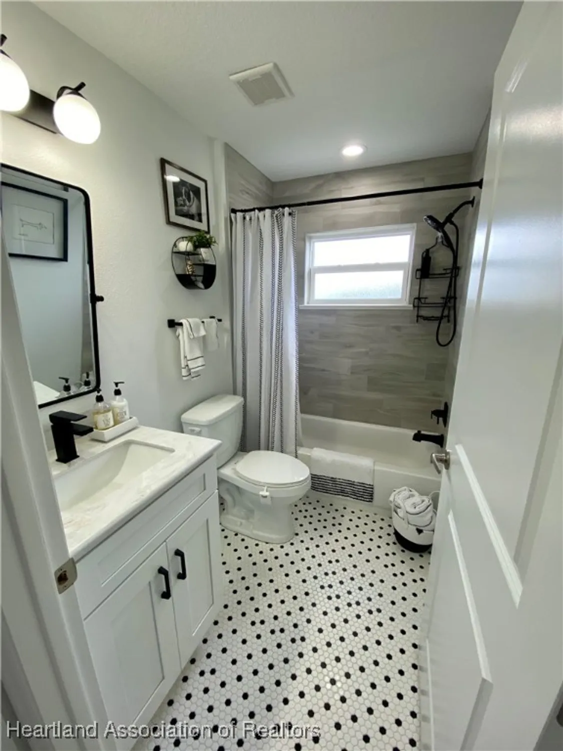 Property Slideshow image 21 of 35 | 10489 high grove ave, Lake Placid, FL, 33852