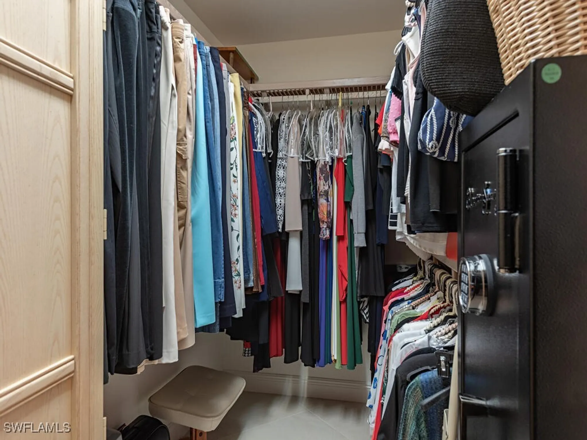 Property Slideshow image 10 of 25 | 8420 abbington cir b25, Naples, FL, 34108