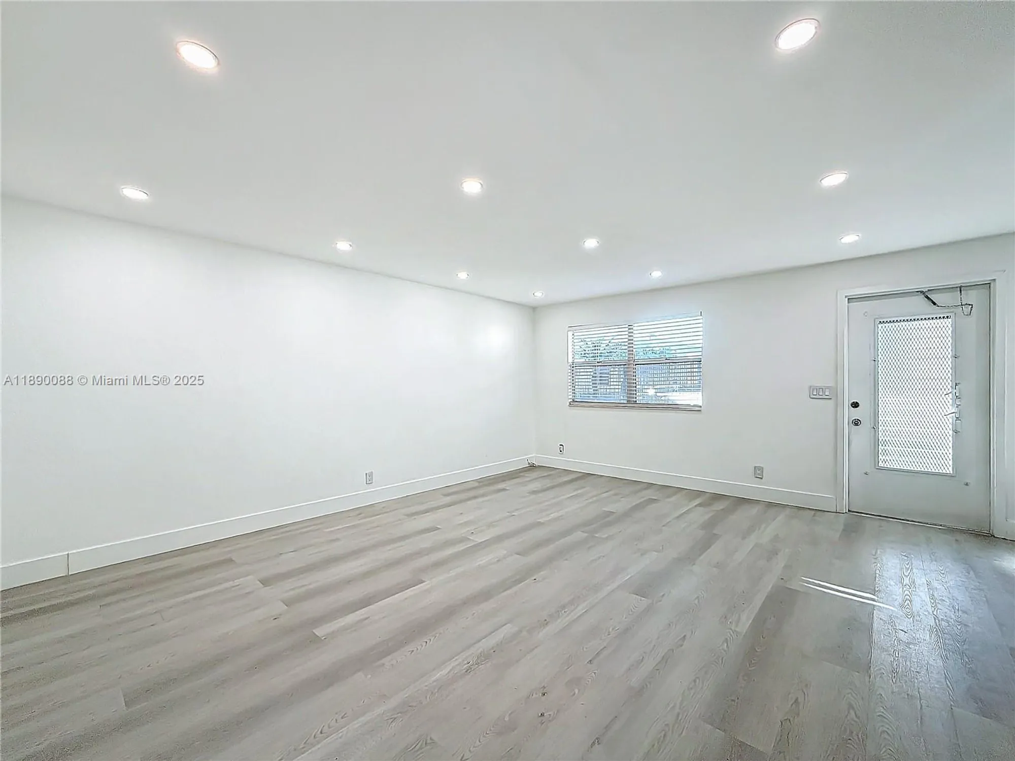 Property Slideshow image 11 of 89 | 260 monaco f f, Delray Beach, FL, 33446