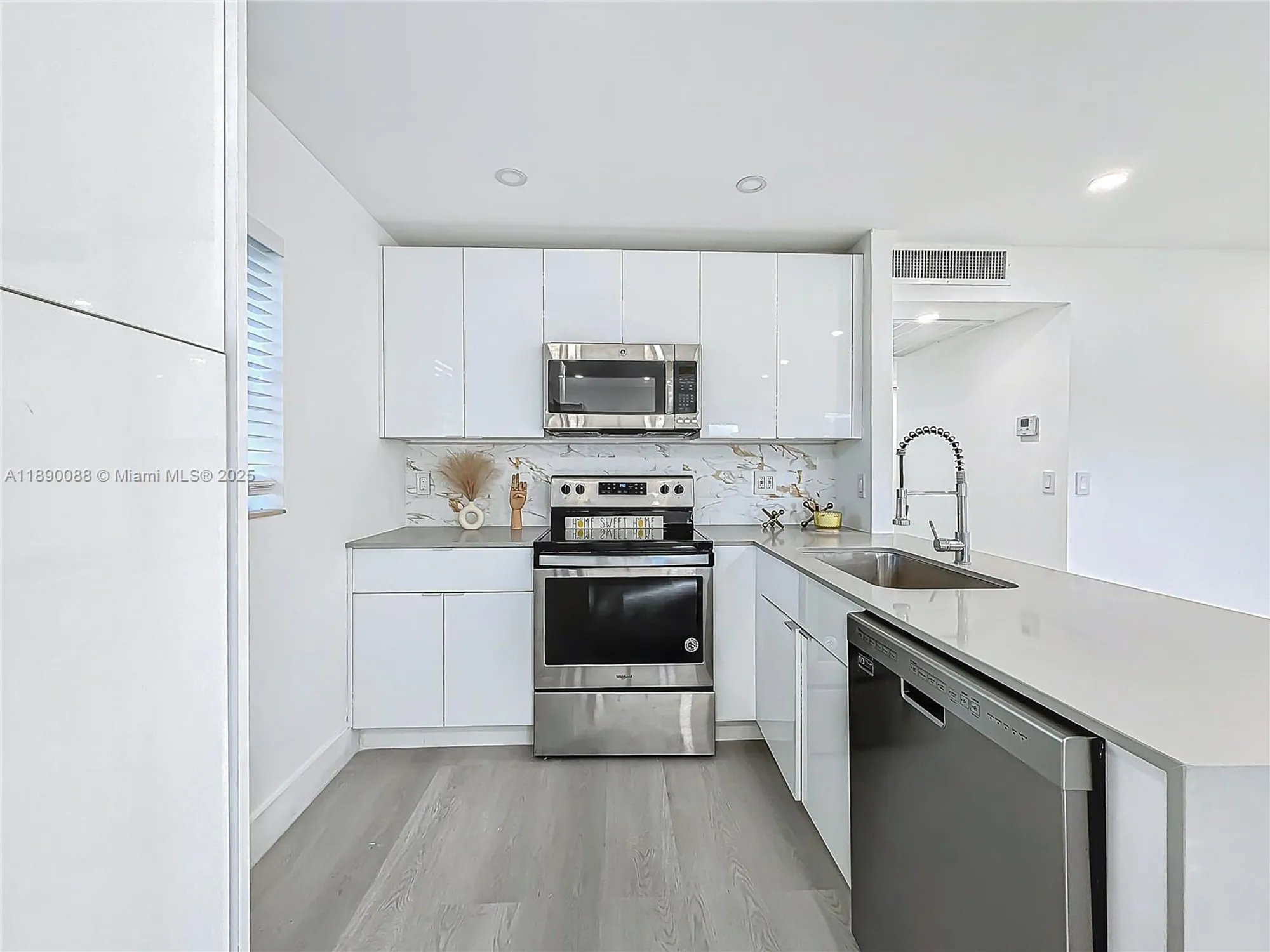 Property Slideshow image 2 of 89 | 260 monaco f f, Delray Beach, FL, 33446