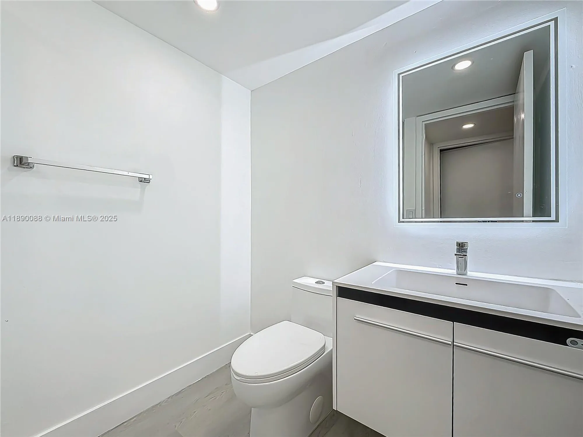 Property Slideshow image 32 of 89 | 260 monaco f f, Delray Beach, FL, 33446