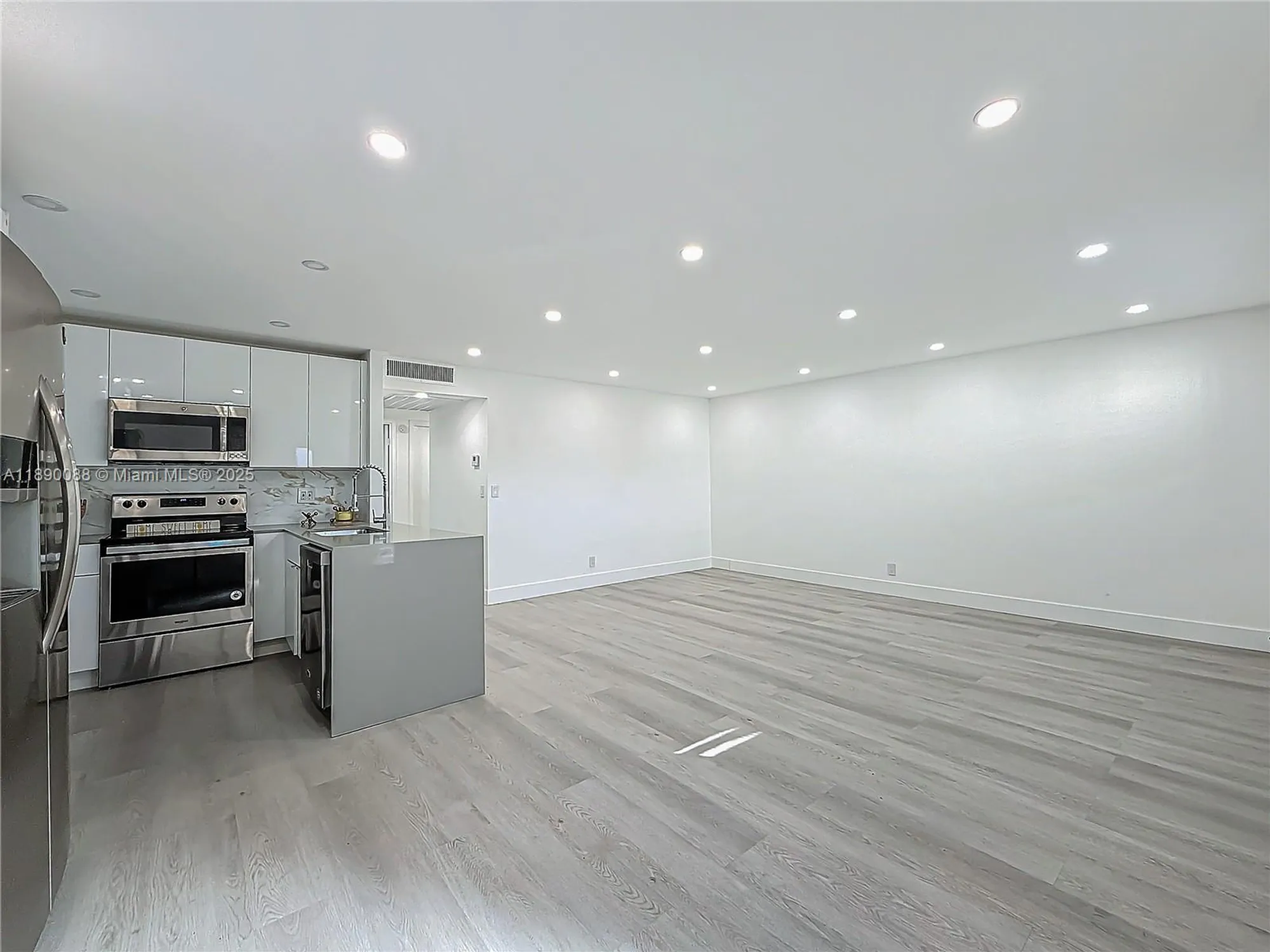 Property Slideshow image 7 of 89 | 260 monaco f f, Delray Beach, FL, 33446