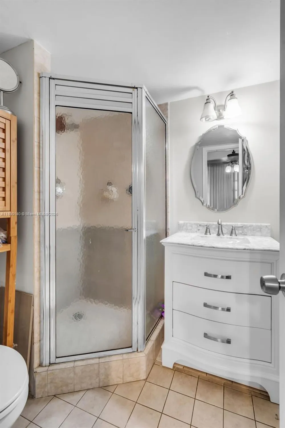 Property Slideshow image 16 of 33 | 1100 colony point cir 504, Pembroke Pines, FL, 33026