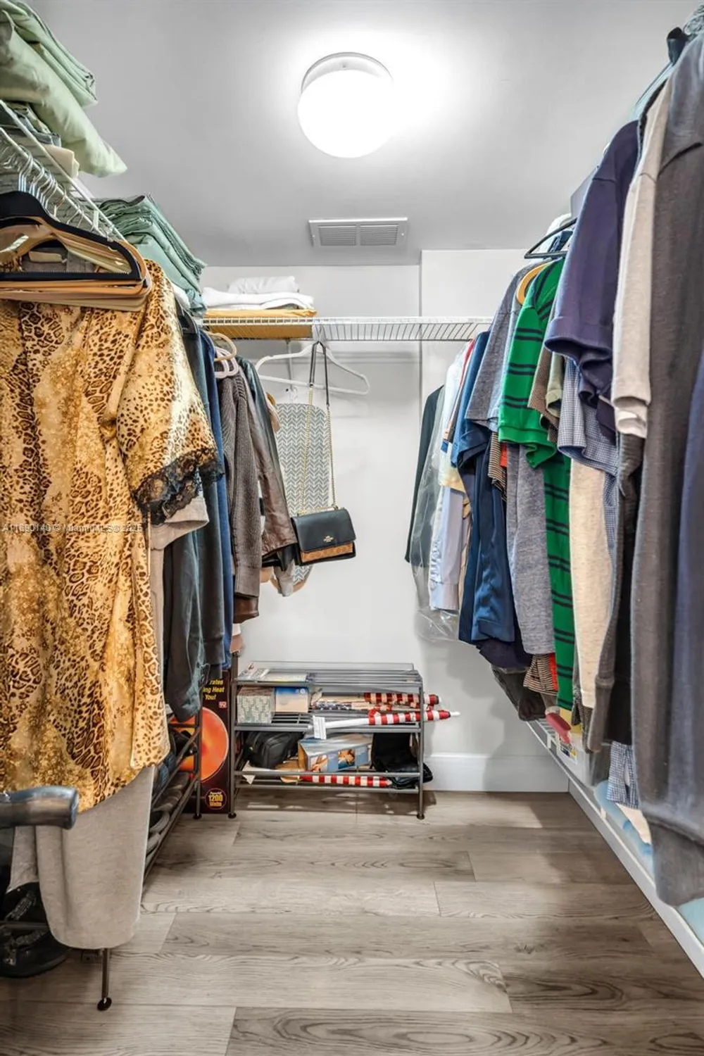 Property Slideshow image 17 of 33 | 1100 colony point cir 504, Pembroke Pines, FL, 33026