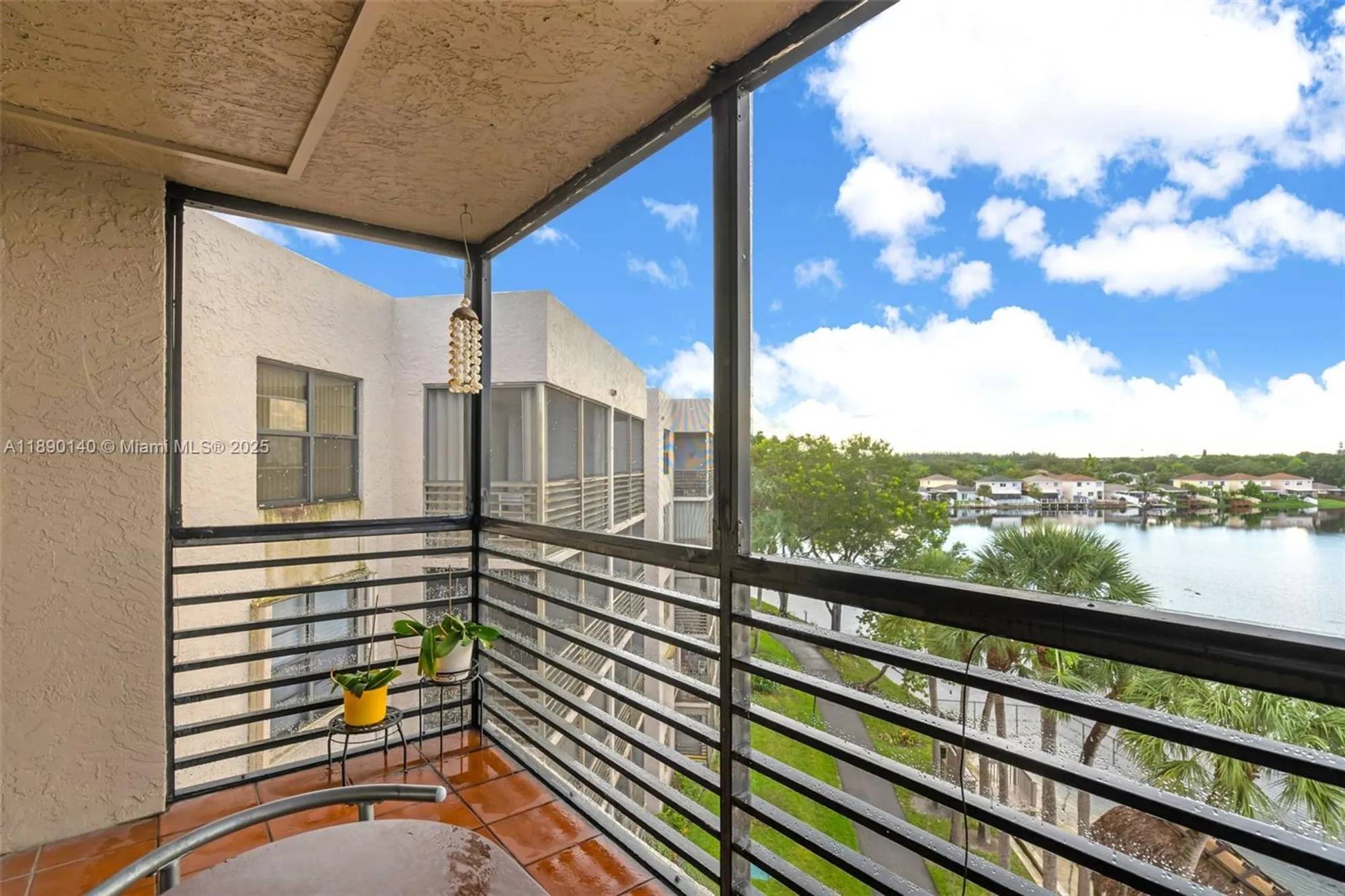 Property Slideshow image 20 of 33 | 1100 colony point cir 504, Pembroke Pines, FL, 33026