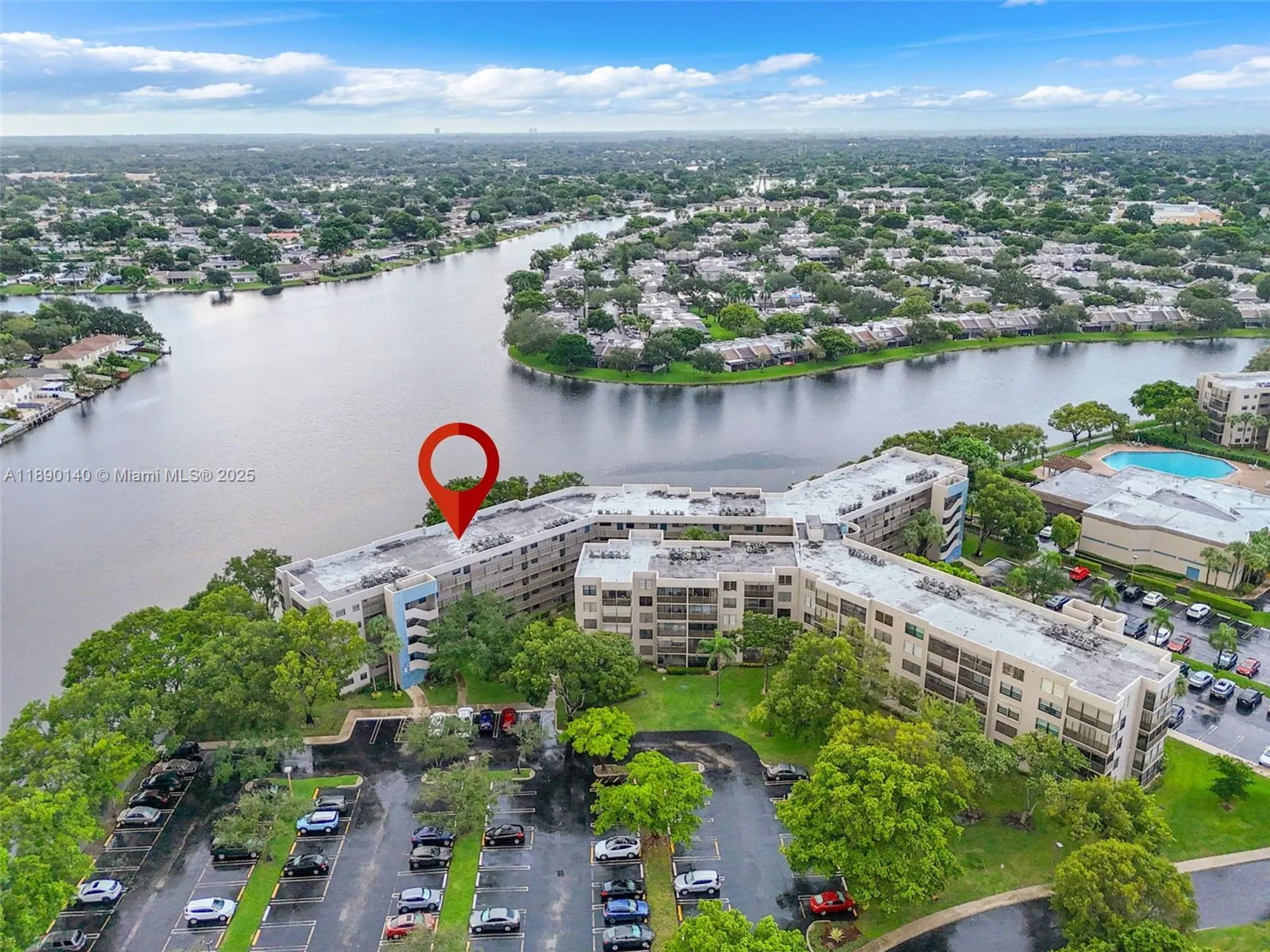Property Slideshow image 23 of 33 | 1100 colony point cir 504, Pembroke Pines, FL, 33026